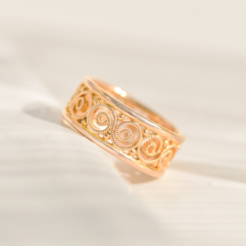 Bandring mit ajourierter Ringschiene aus 14K Gold - Honey Jewelry