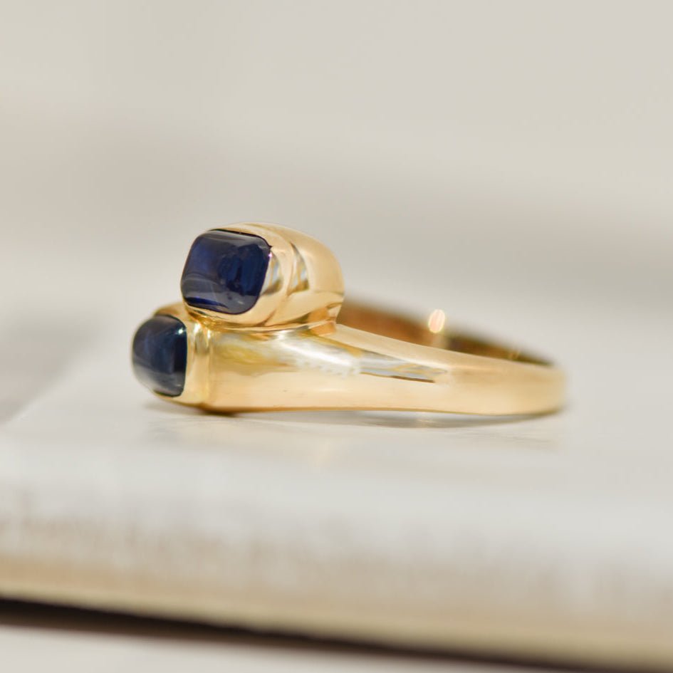 Cartier Toi et Moi - Ring aus 750er Gelbgold mit zwei Saphiren – Vintage ca. 1970/80er - Honey Jewelry