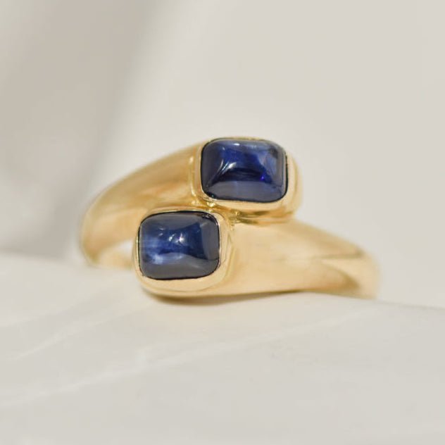 Cartier Toi et Moi - Ring aus 750er Gelbgold mit zwei Saphiren – Vintage ca. 1970/80er - Honey Jewelry