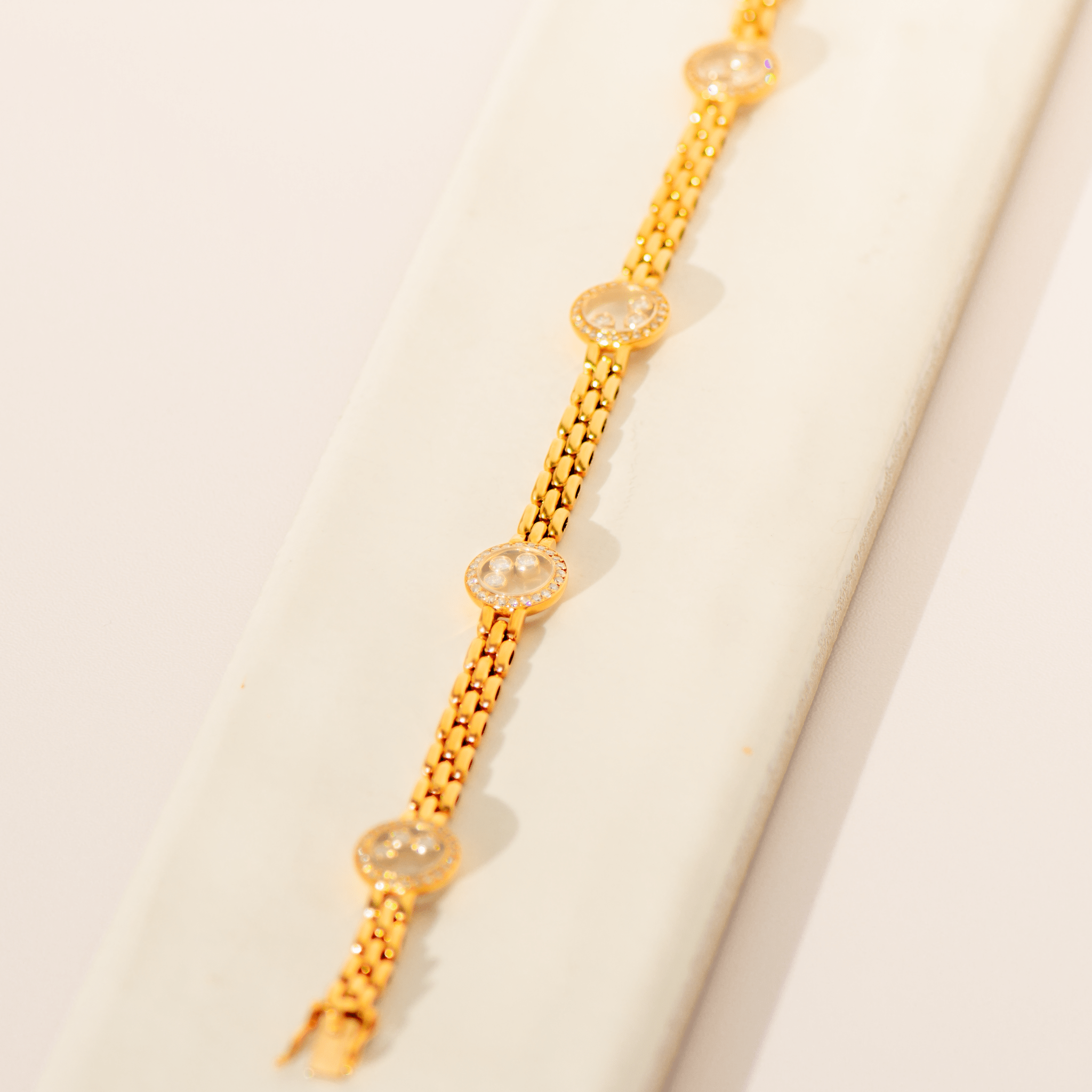 Chopard „Happy Diamonds“ Armband aus 18 Karat Gelbgold | 96 Diamanten & 12 lose Brillanten | 18cm - Honey Jewelry