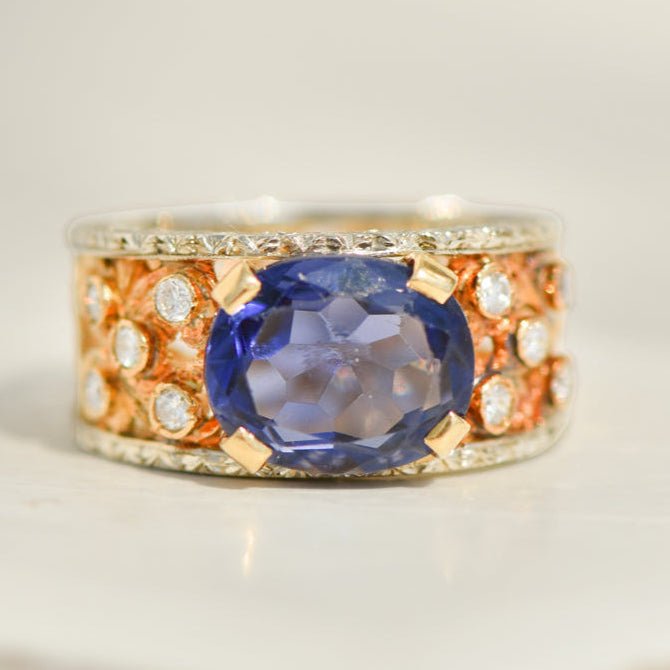 Exklusiver Cocktailring aus 18K Gelb - & Weißgold mit Tansanit & Diamanten – pure Goldschmiedekunst - Honey Jewelry