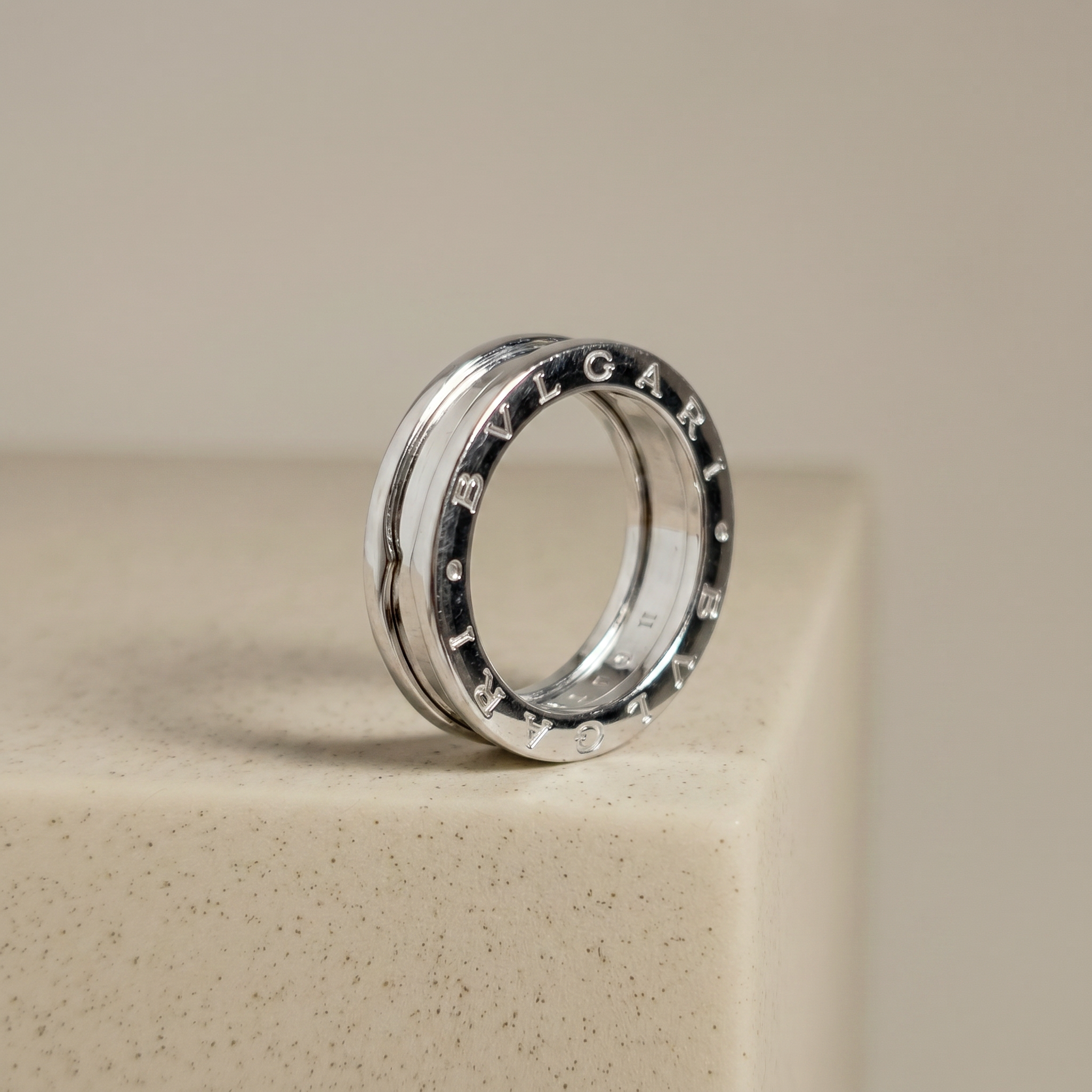 First Bulgari 750 Goldring - a masterpiece of jewelry art