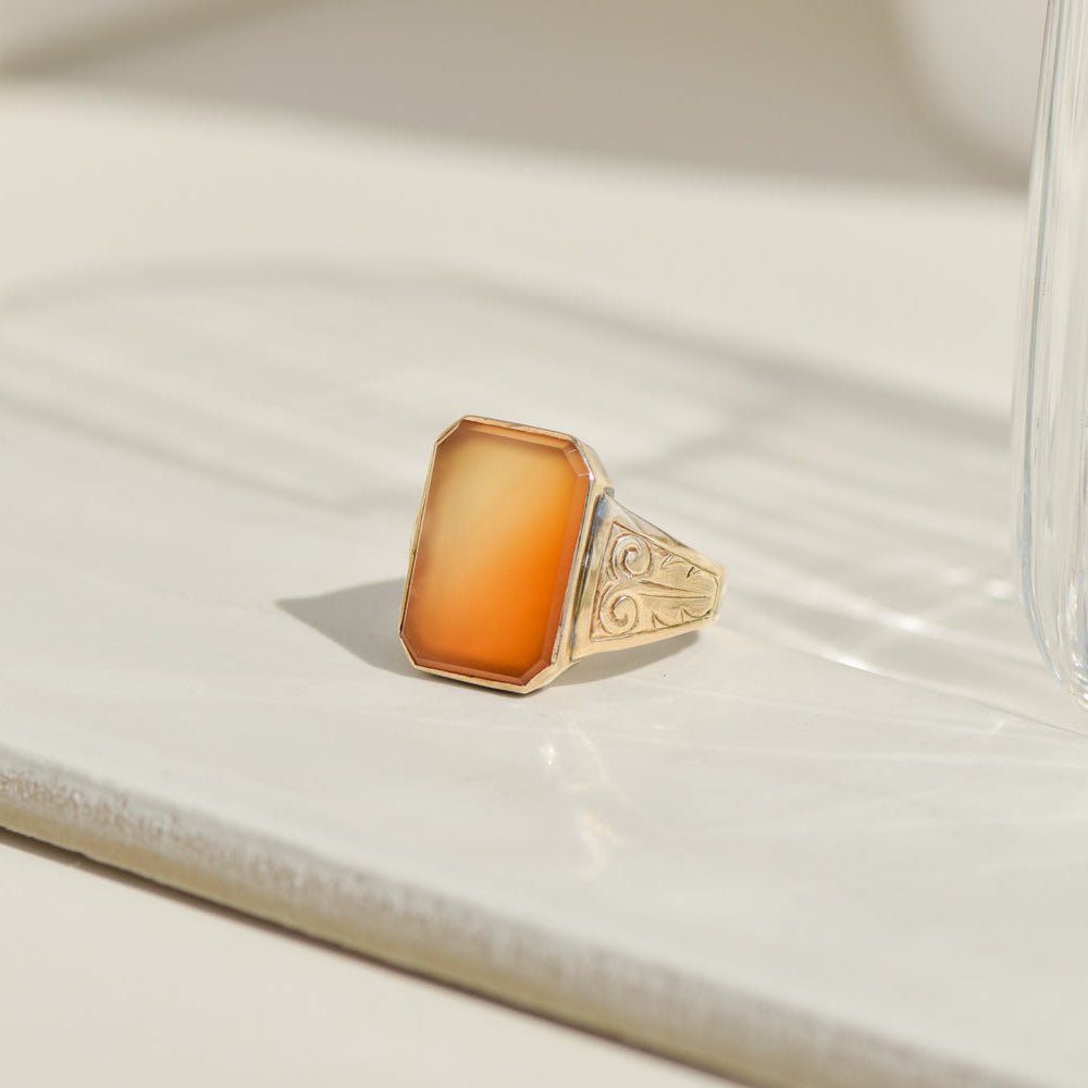 Historischer Karneol - Ring aus 333er Gelbgold – Biedermeier - Herrenschmuck (Unisex) mit Gravur - Honey Jewelry