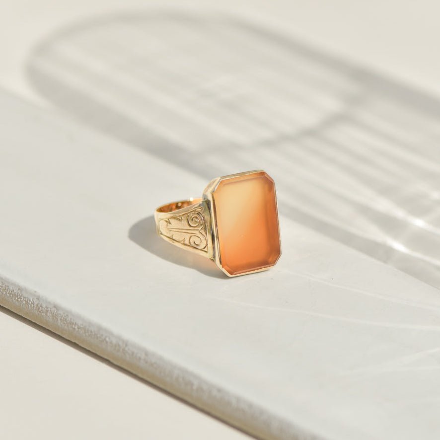 Historischer Karneol - Ring aus 333er Gelbgold – Biedermeier - Herrenschmuck (Unisex) mit Gravur - Honey Jewelry
