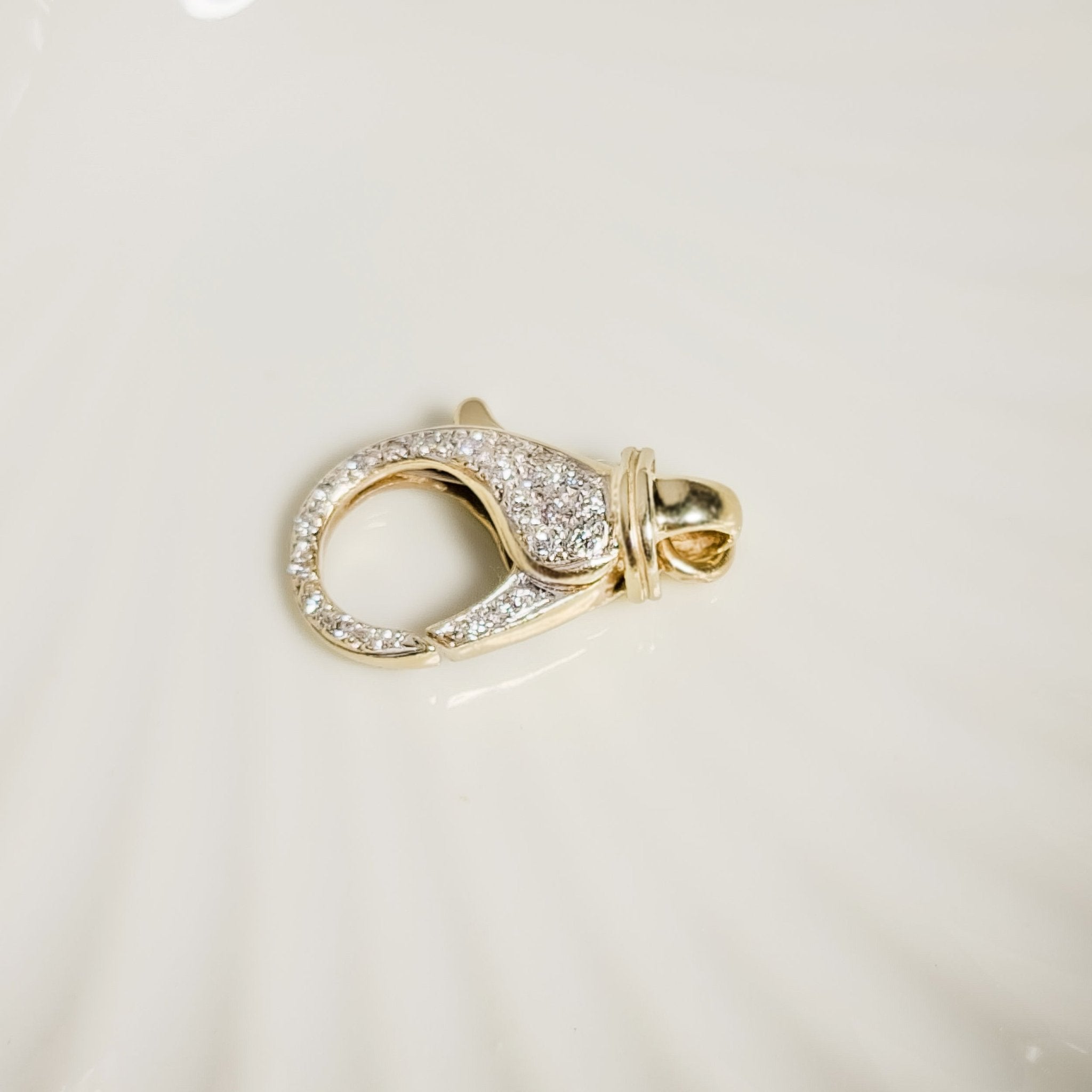 Hochwertiger Kettenverschluss aus 14 Karat Gold – Sicher und Schön - Honey Jewelry