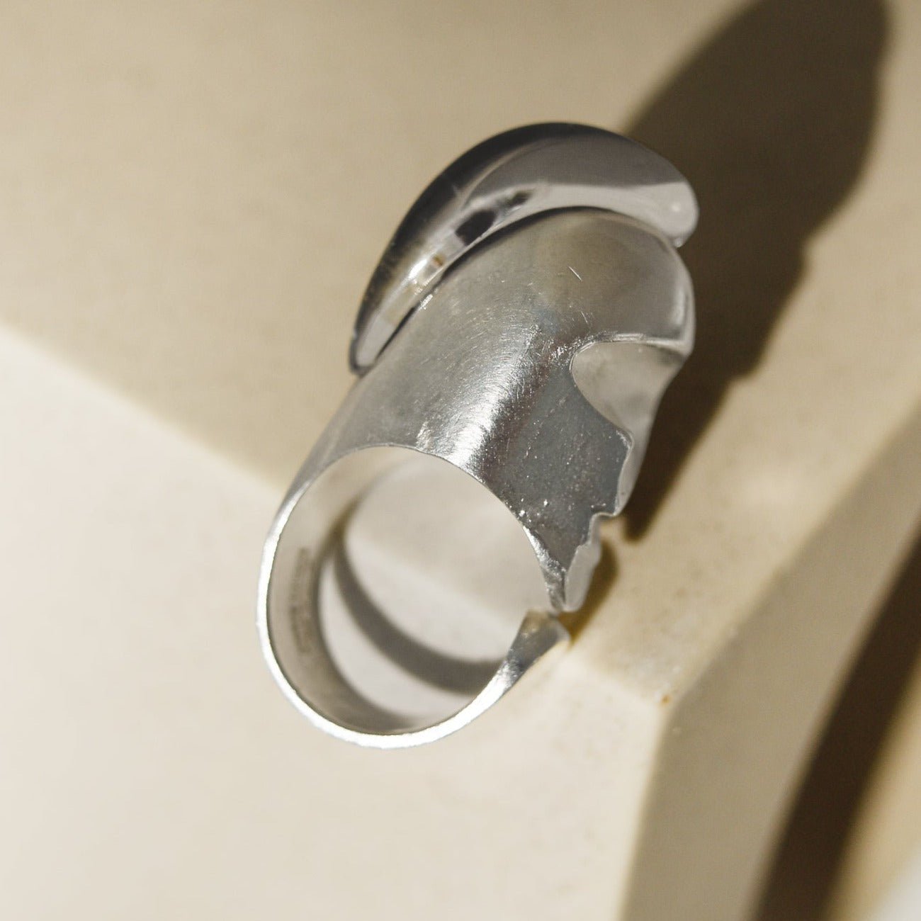 Lapponia Silberring mit Acryl – Modernistisch und auffällig - Honey Jewelry