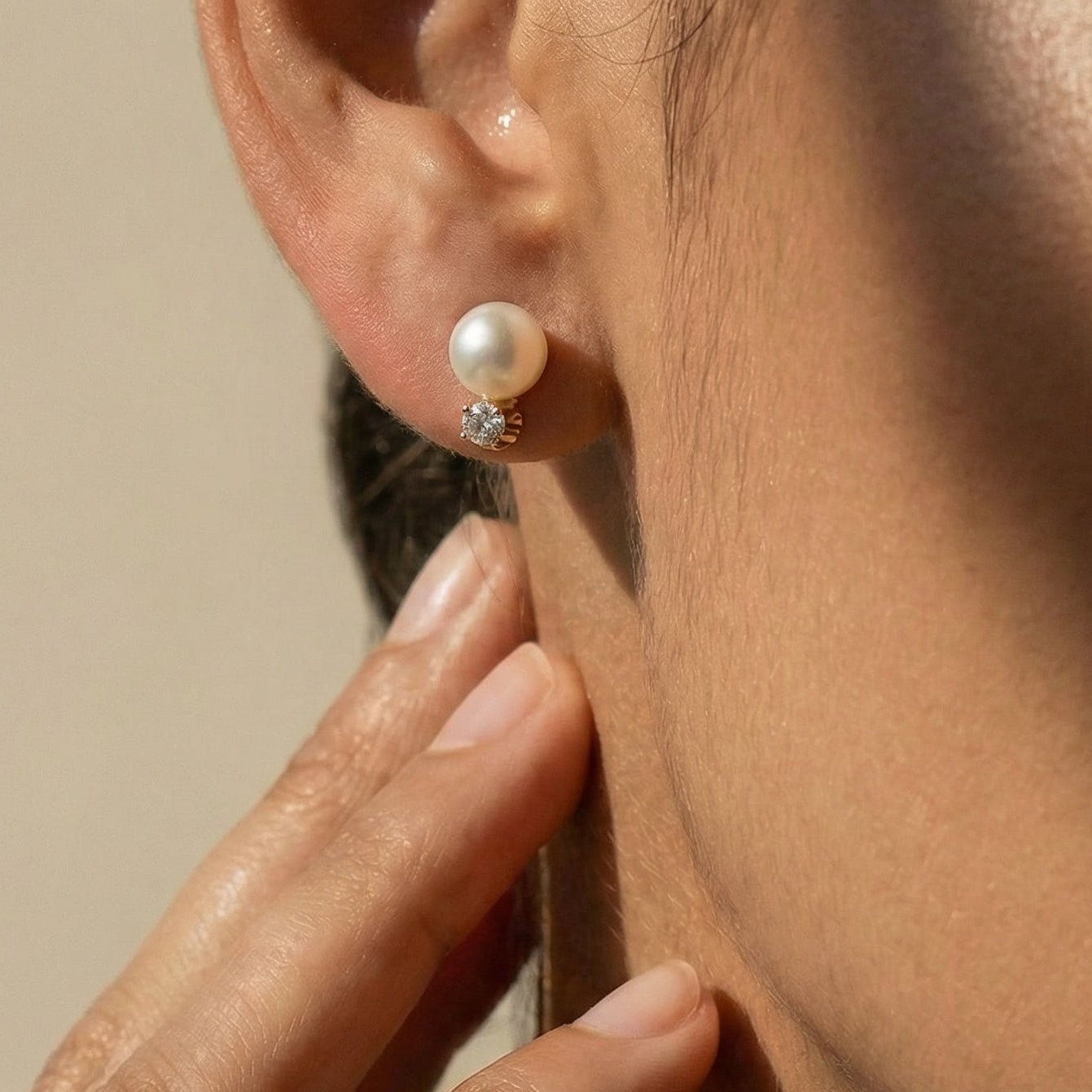 Perlen - Diamant - Ohrstecker aus 14 Karat Gelbgold – zeitlose Eleganz - Honey Jewelry