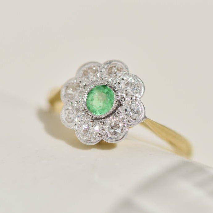 Smaragd - Diamant - Ring aus 750er Gelbgold – florales Vintage - Unikat - Honey Jewelry