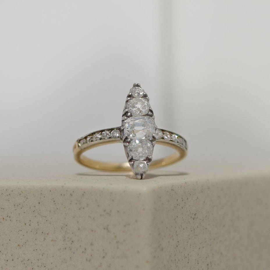 Traumhafter Antik - Goldring mit Diamanten – Prachtvoll Funkelnd - Honey Jewelry