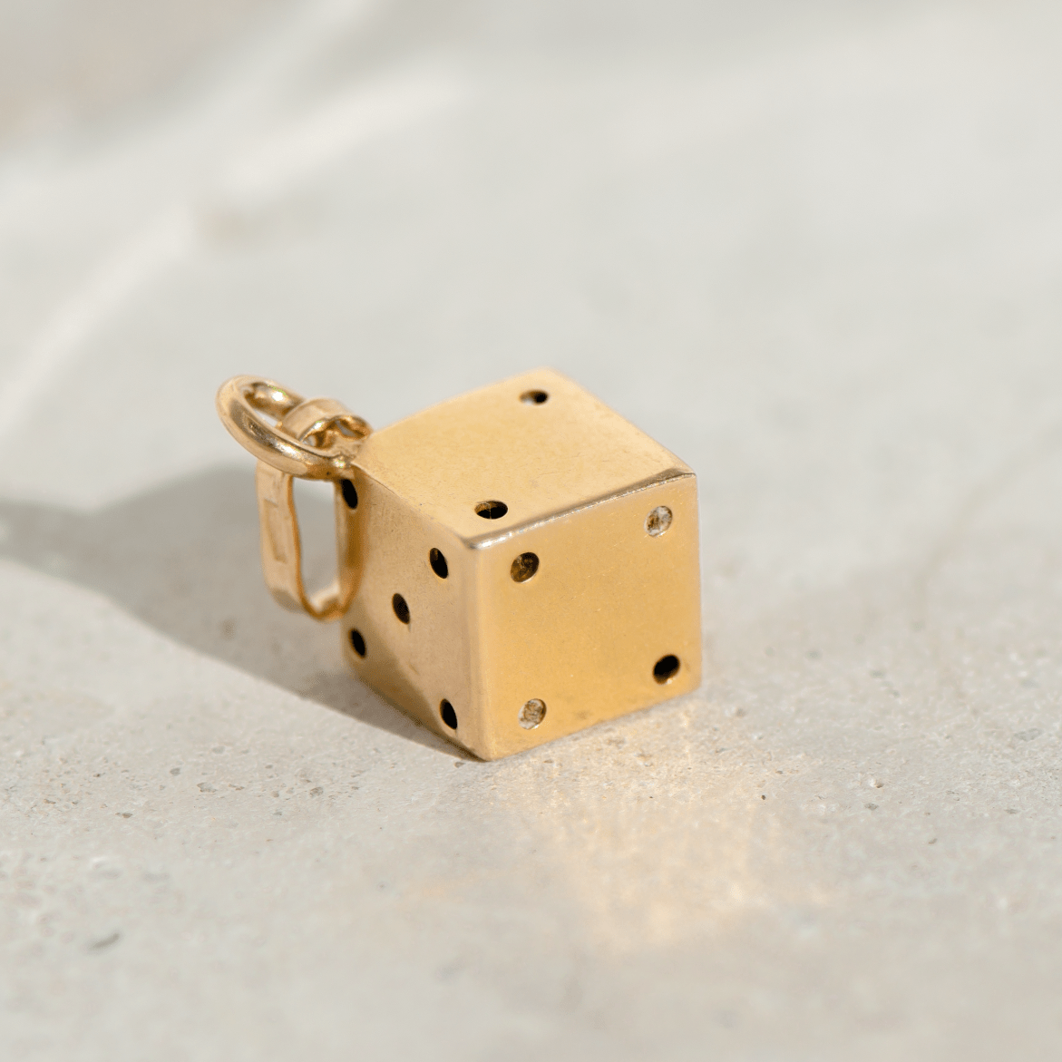 Vintage - Anhänger aus 18K Gelbgold – Spielwürfel mit Stil - Honey Jewelry