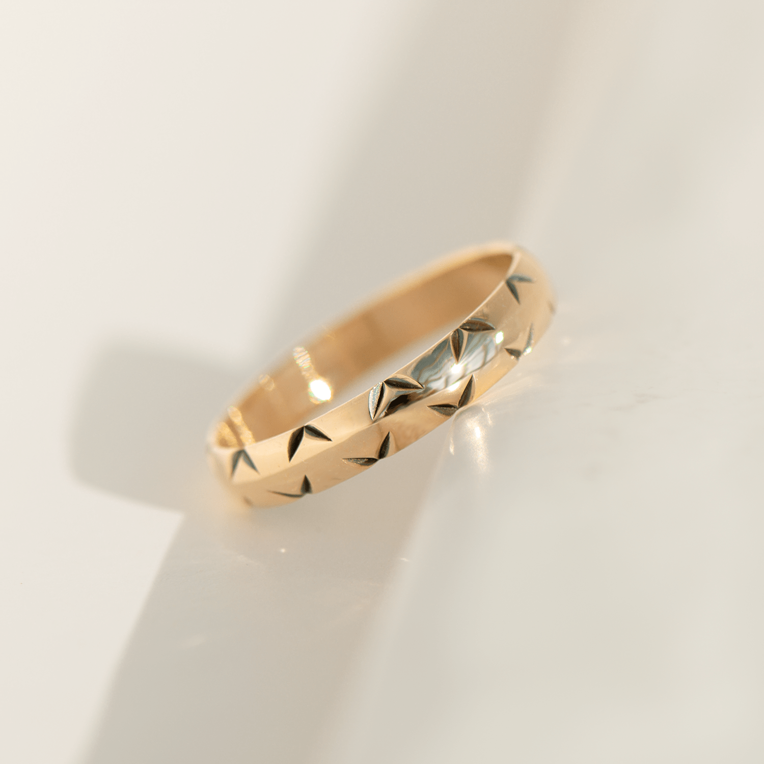 Vintage Bandring 14K Gelbgold mit Gravur - Honey Jewelry