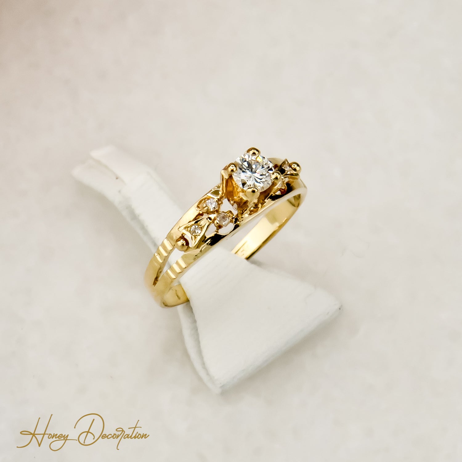 Vintage Halo - Goldring mit Brillant - Luxus pur - Honey Jewelry