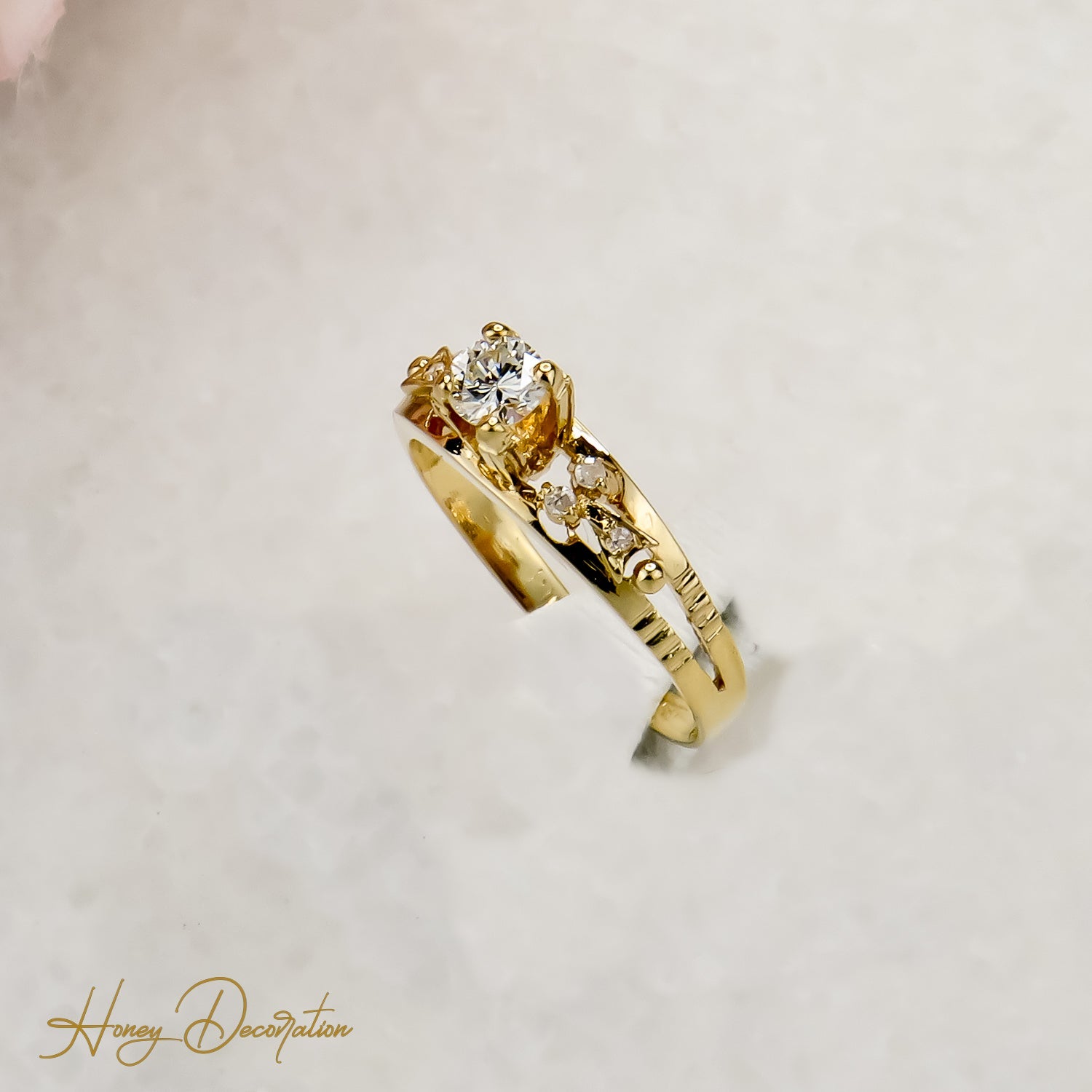 Vintage Halo - Goldring mit Brillant - Luxus pur - Honey Jewelry