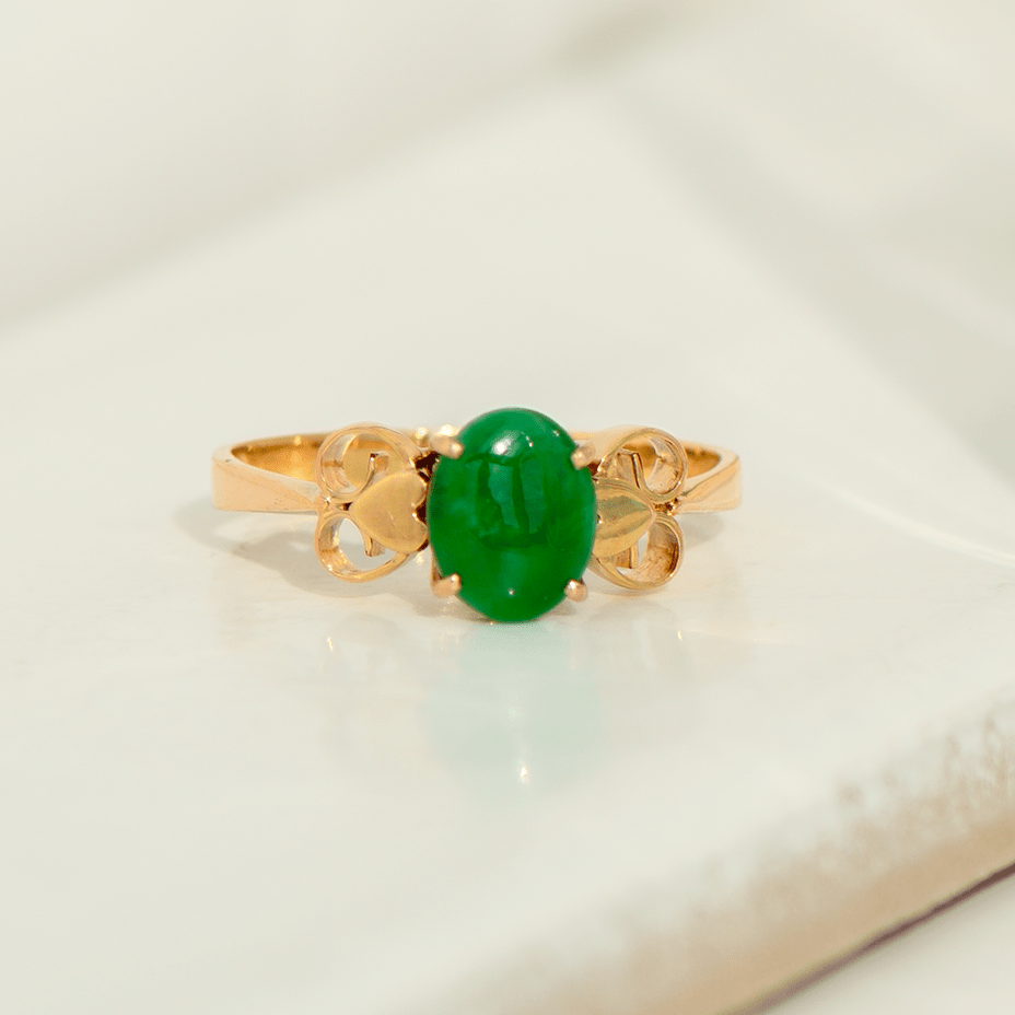 Vintage Jade - Ring aus 14 K Gelbgold mit ovalem Cabochon – Mid - Century Unikat - Honey Jewelry
