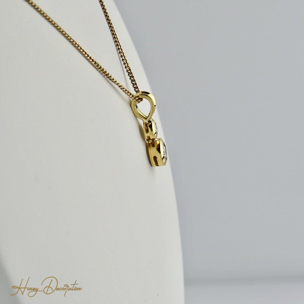 Eleganter Diamant-Anhänger aus 18 Karat Gold - Honey Decoration