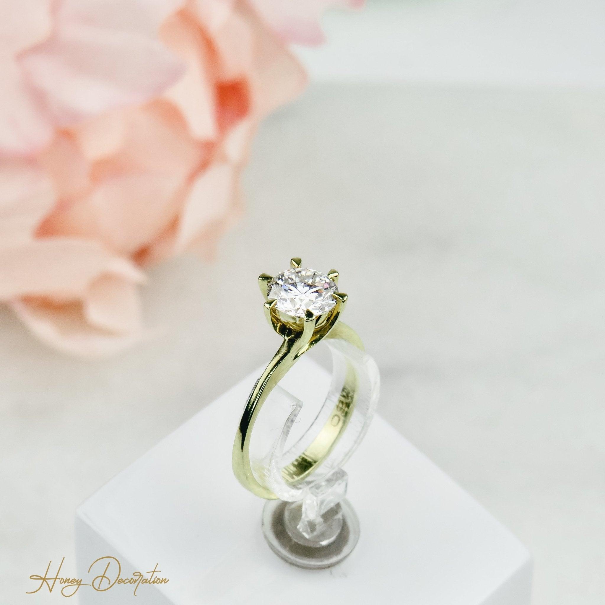 Exklusiver Goldring mit 1-Karäter - Honey Decoration