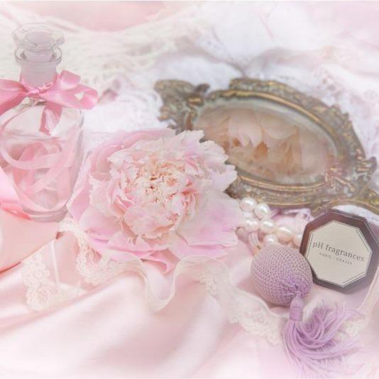 Magnolia & Pivoine de Soie - Honey Jewelry