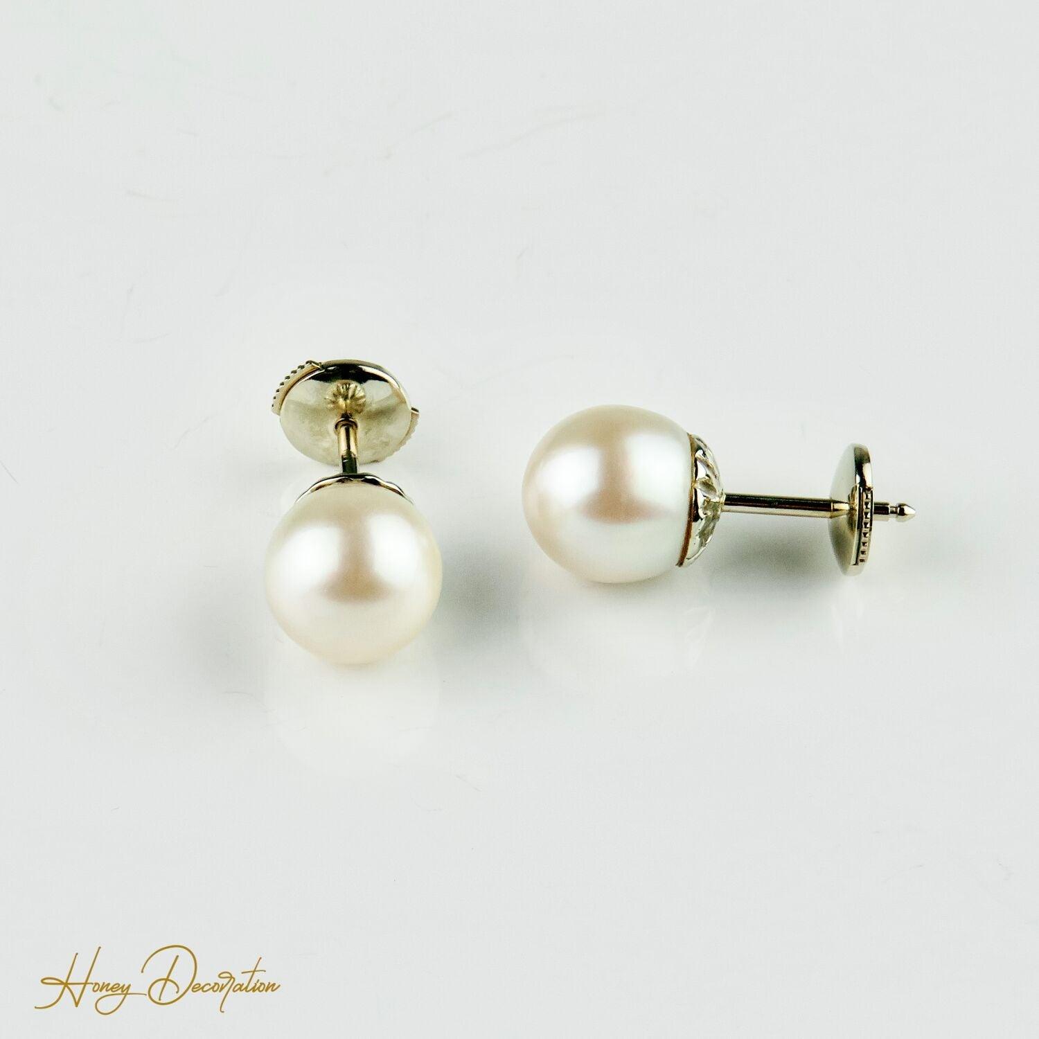 Wunderschöne Perlen Ohrstecker aus 18K Gold - Honey Jewelry