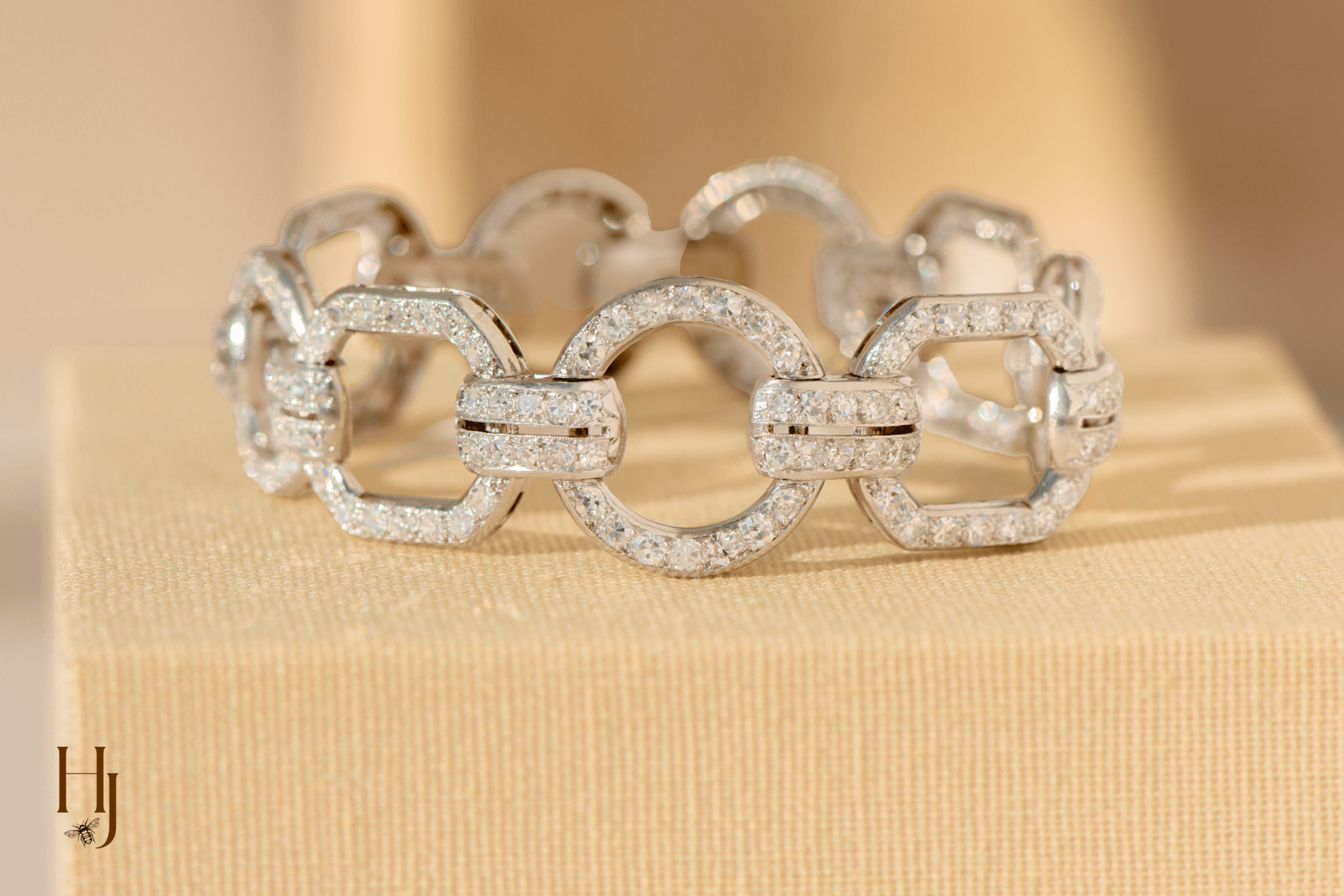 Alte Diamantschliffe verstehen – warum historische Diamanten anders funkeln - Honey Jewelry