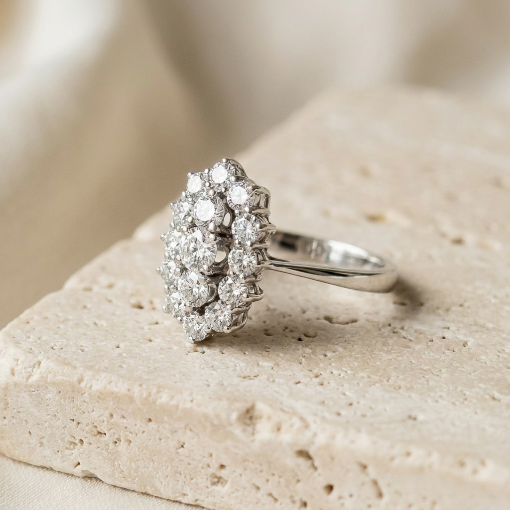 14 Karat Weißgoldring - cool elegance
