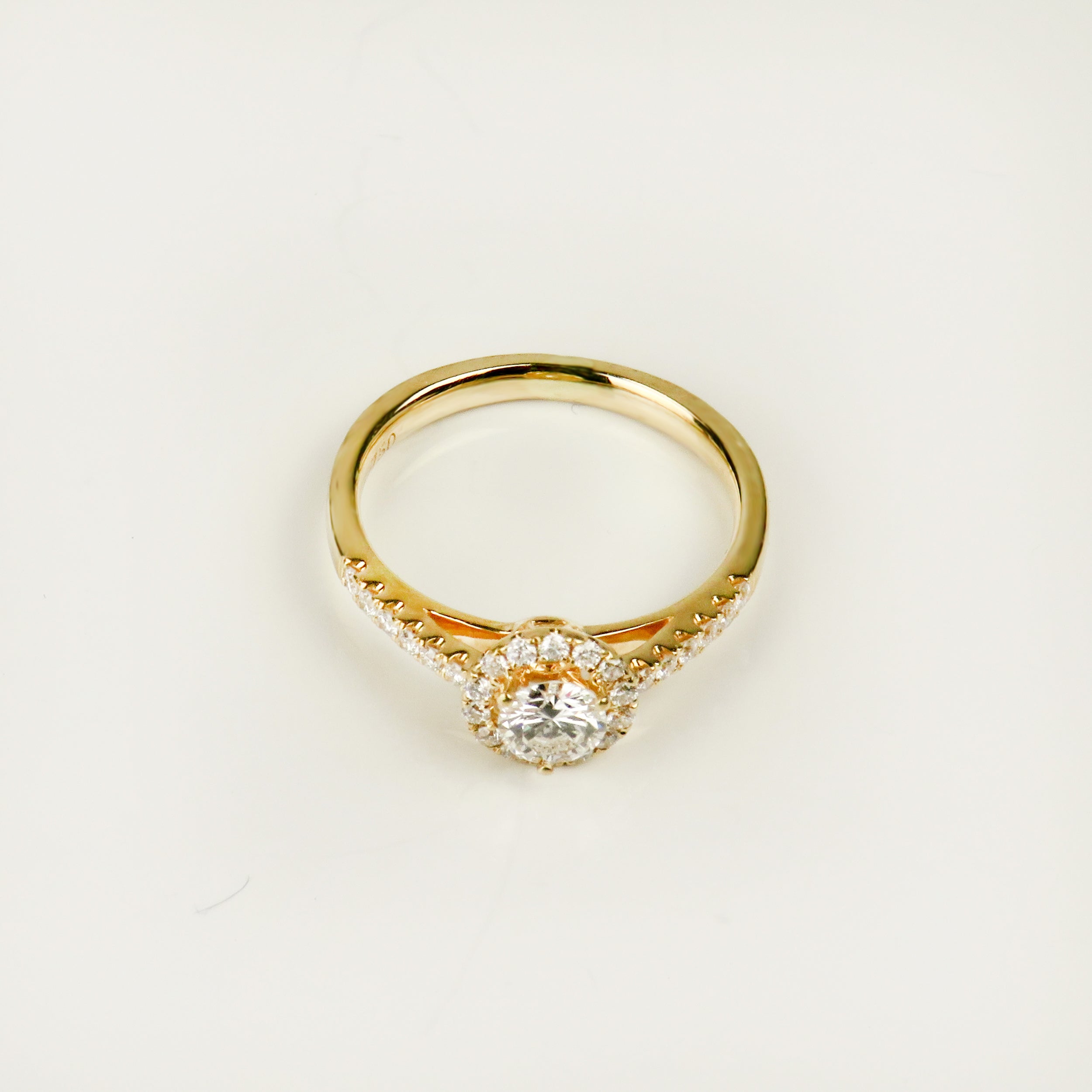 750 gold ring with brilliant - bright masterpiece