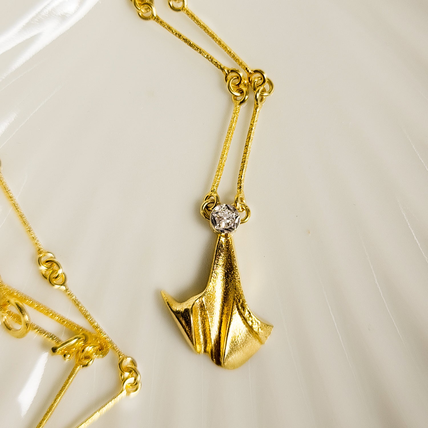 18 Karat Lapponia-Goldkette mit Anhänger – Schlichte Perfektion