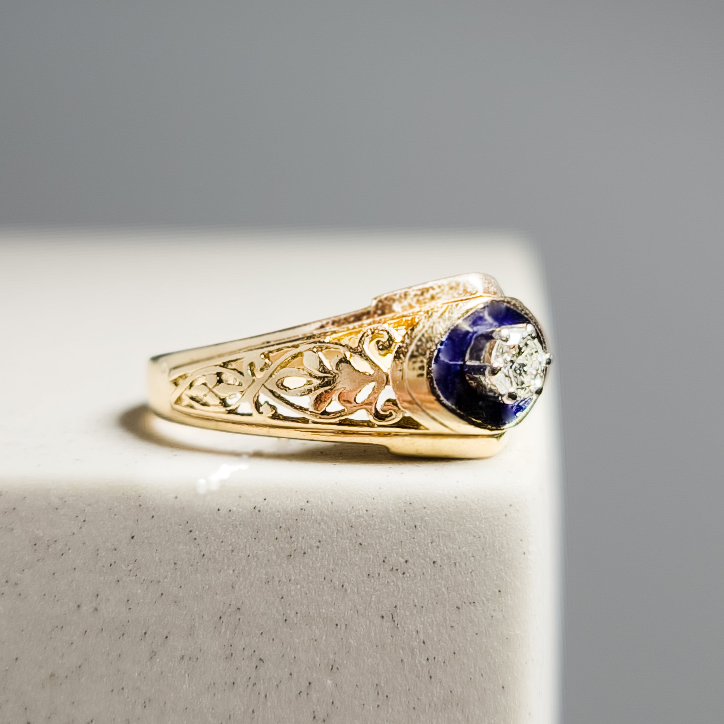 Eleganter Solitär Diamantring in 750 Gold