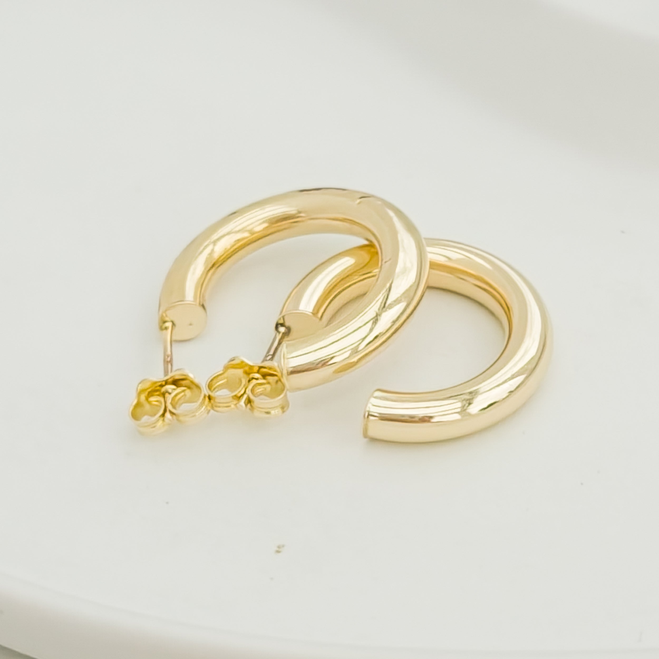 Creolen aus 14 Karat Gold