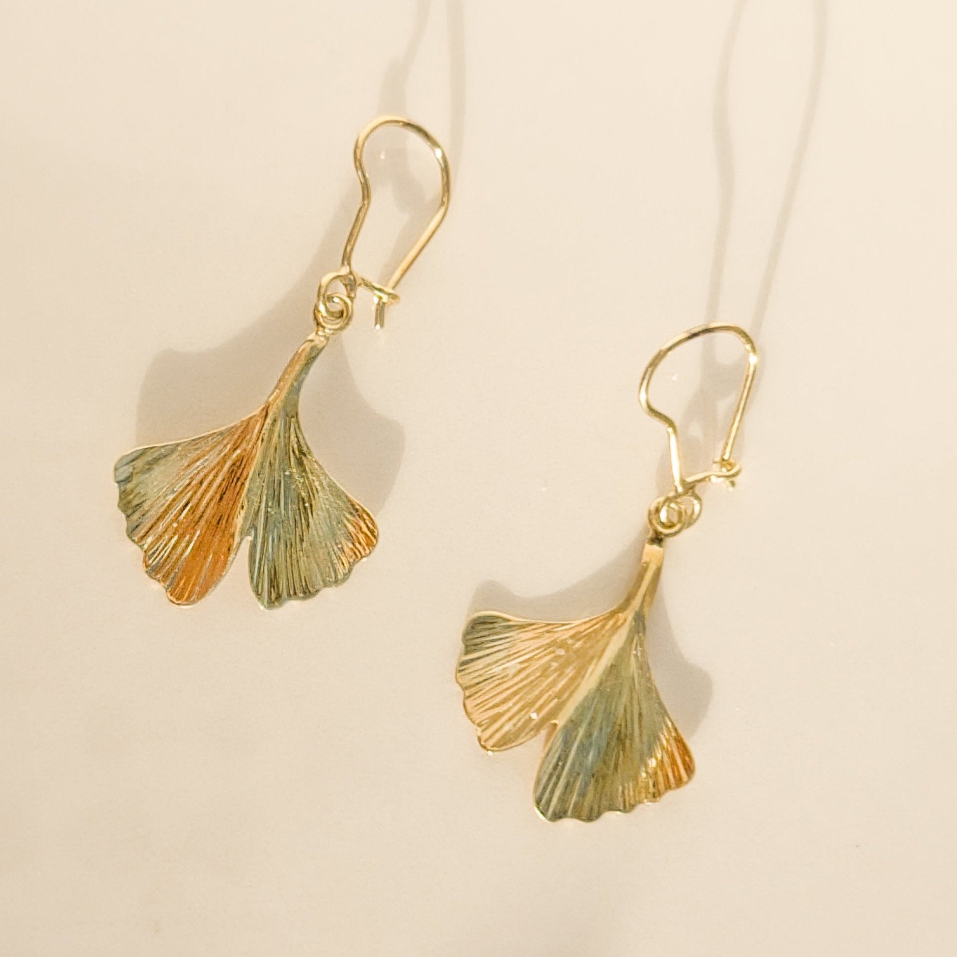 Vintage Gingko-Ohrhänger aus 14 Karat Gold