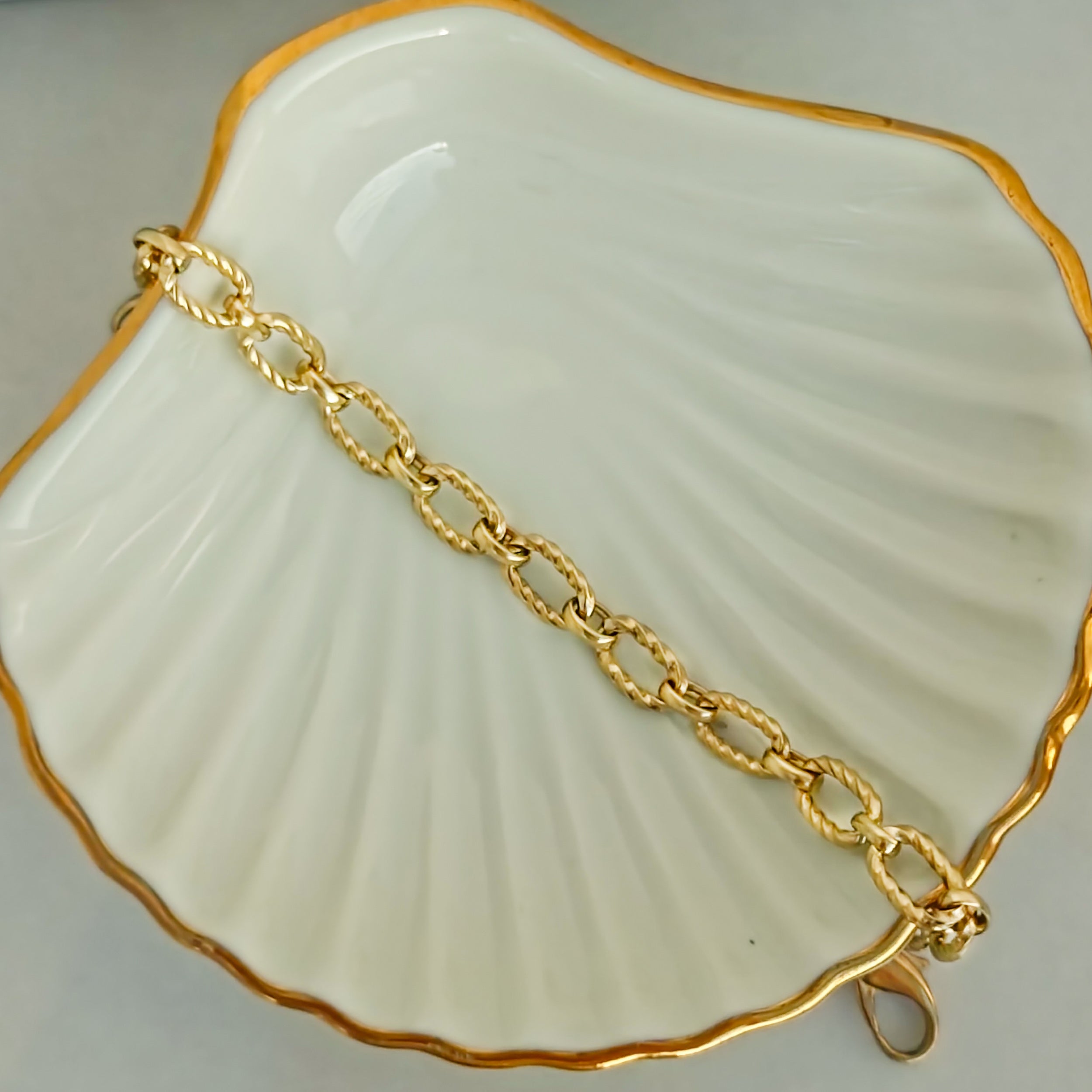 Gedrehtes Rundanker-Armband aus 8 K Gold