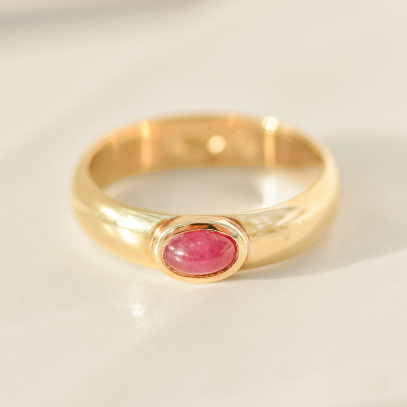 Gold ring with ruby ​​made of 14K gold