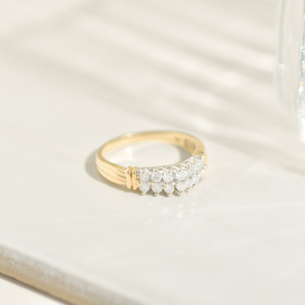 Bicolor vintage ring with diamonds – Sparkling 70s architecture for your finger