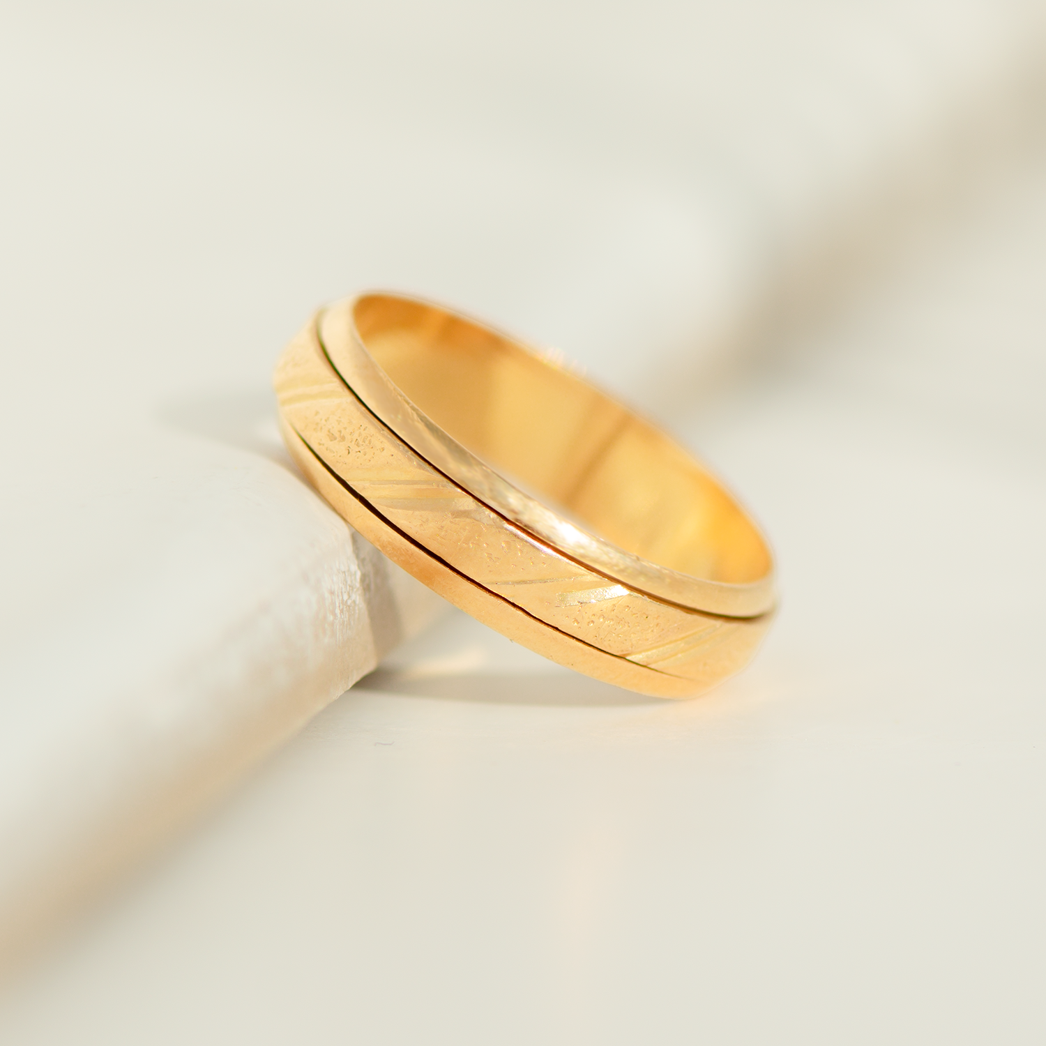 Drehbarer Unisex-Ring aus 22 Karat Gelbgold (Türkei, ca. 1970er Jahre)