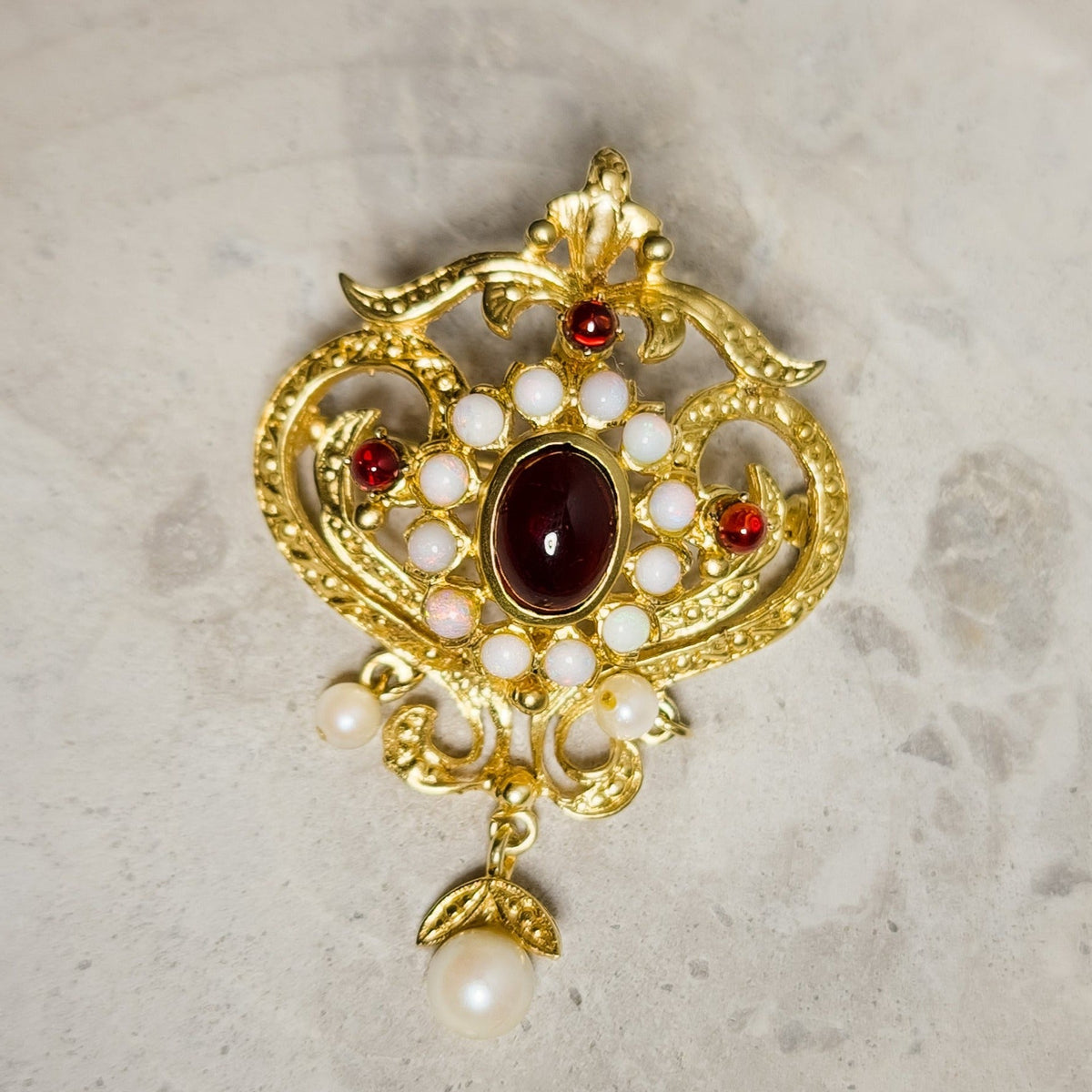 Antiker Goldanhänger /Brosche aus Gold – Vielseitig und Elegant - Honey Jewelry