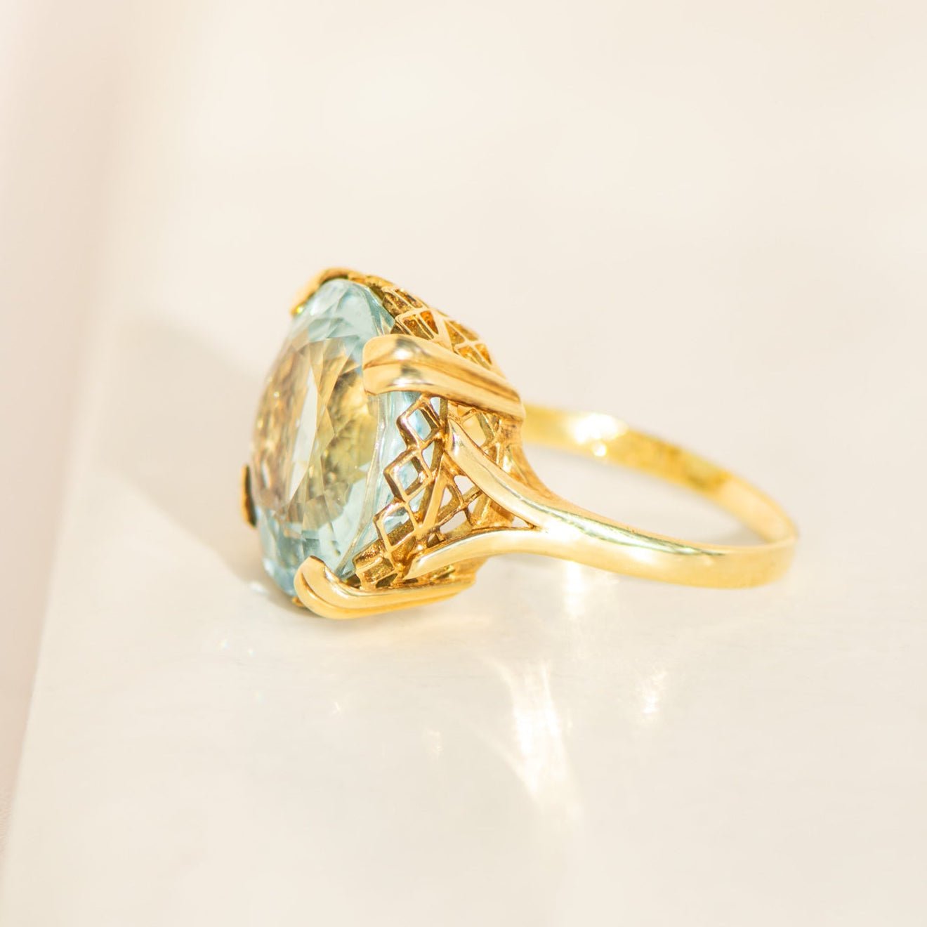Aquamarin Cocktailring – 14K Gold Vintage 1960er - Honey Jewelry