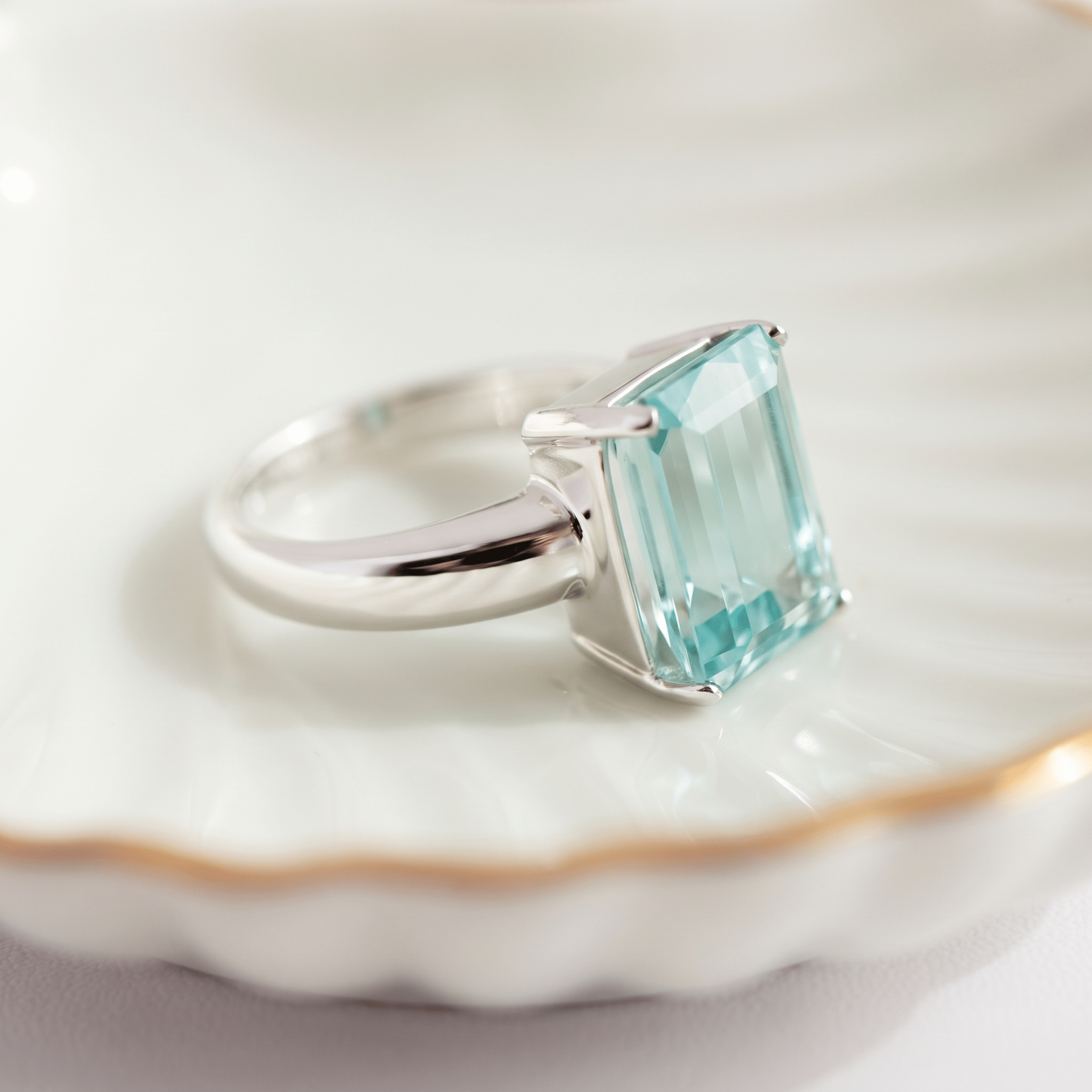 Aquamarin Ring aus 585 Weißgold mit 5,70 ct Aquamarin - Honey Jewelry