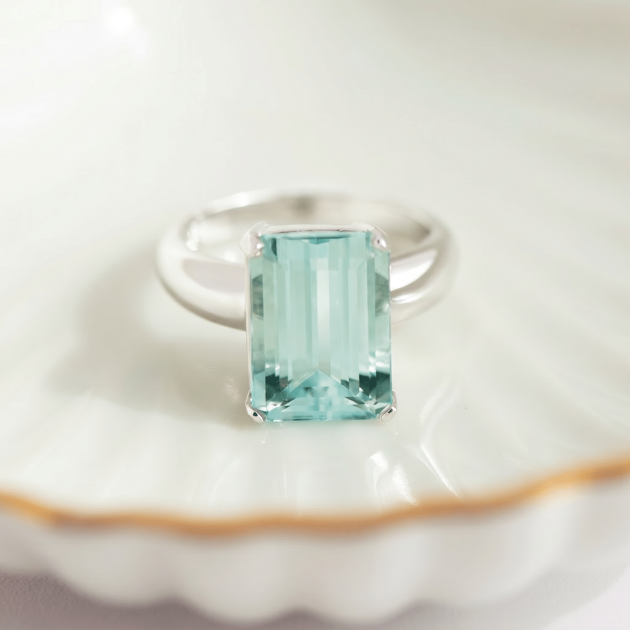 Aquamarin Ring aus 585 Weißgold mit 5,70 ct Aquamarin - Honey Jewelry