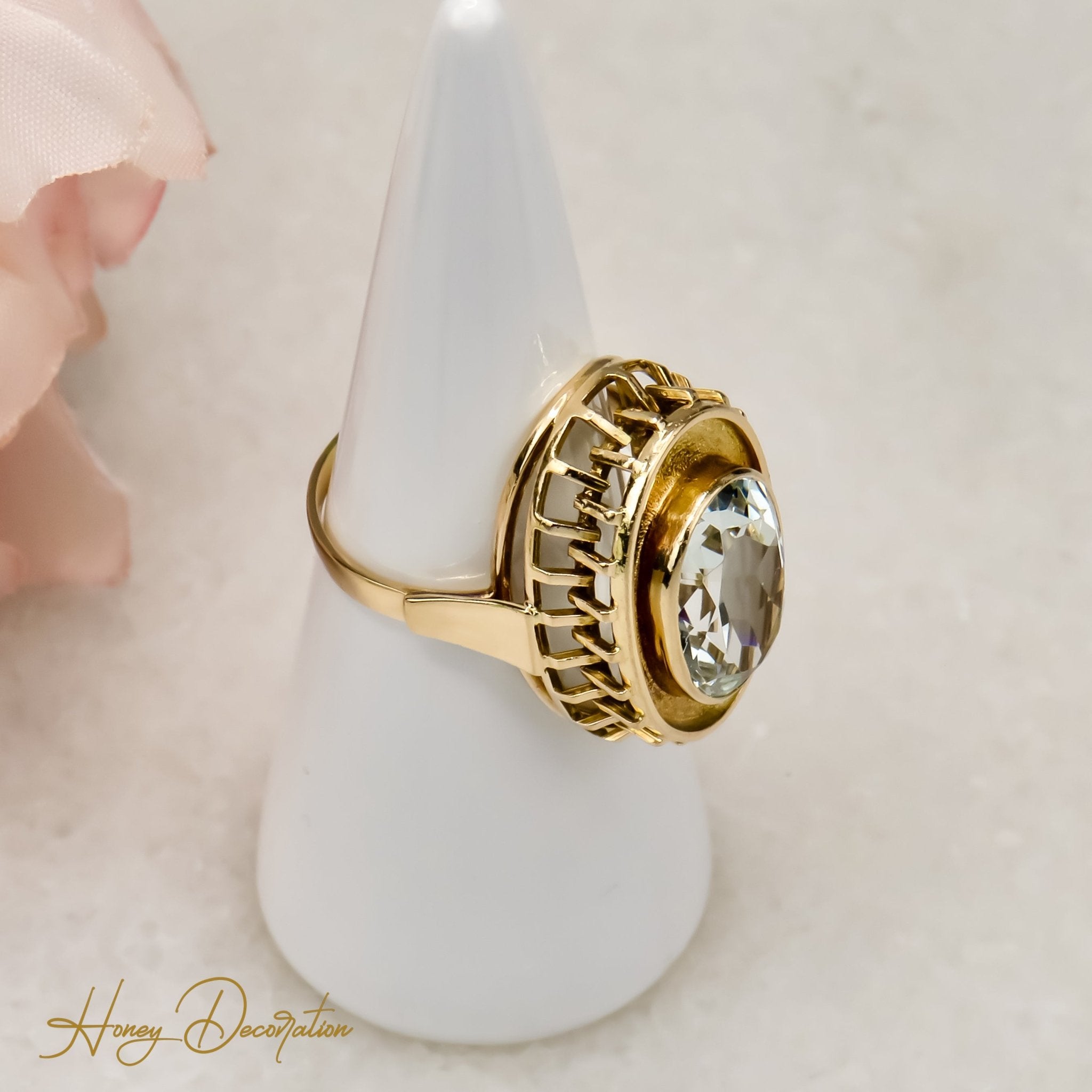 Bezaubernder Vintage - Ring mit Aquamarin in edler Fassung - Honey Jewelry