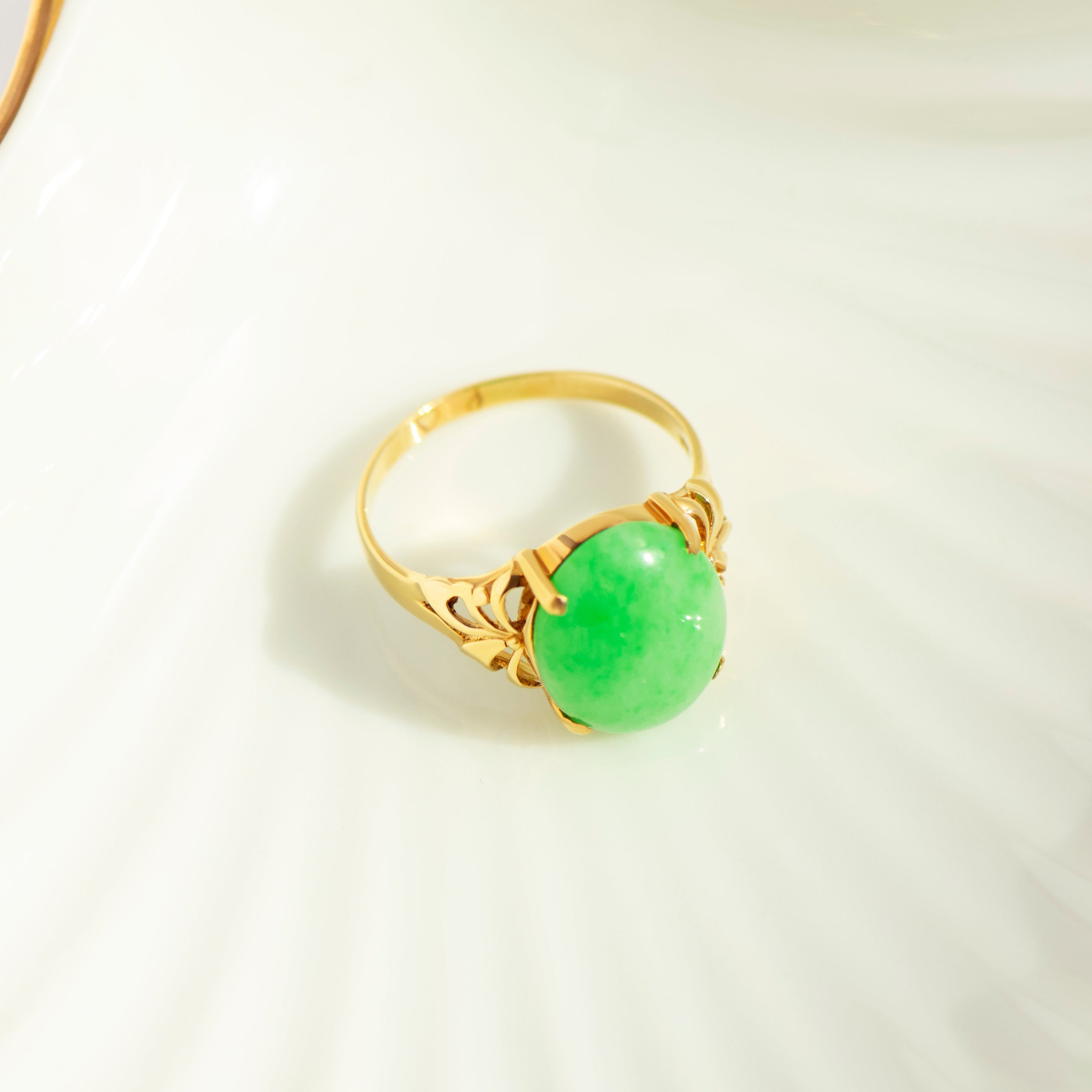Chrysopras-Ring aus 750er Gelbgold