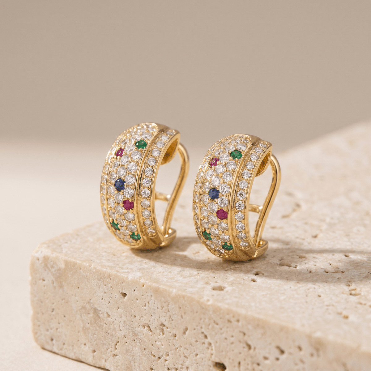 Diamant Halbcreolen aus 750 Gelbgold mit Farbsteinen - Honey Jewelry