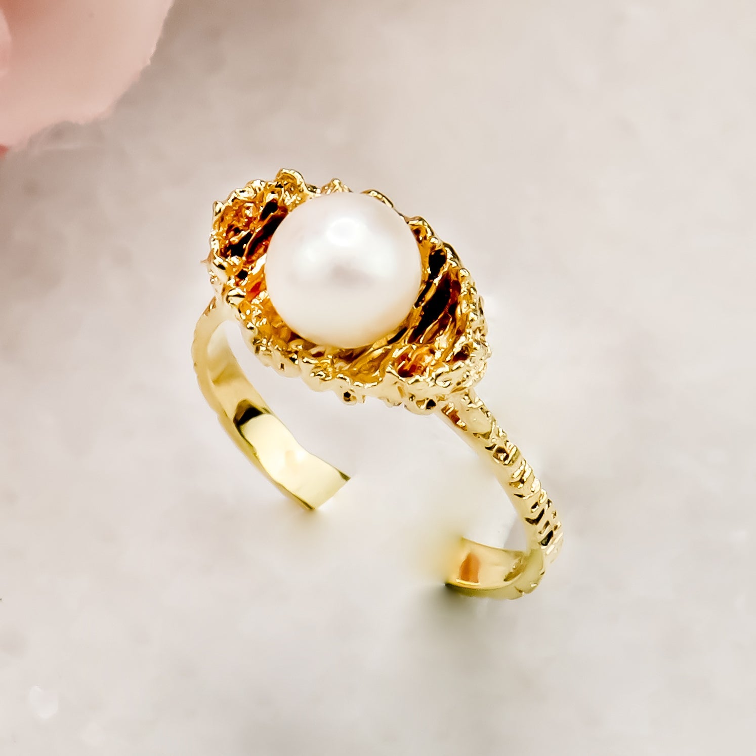 Eleganter Perlen - Ring aus 14 Karat Gold - Honey Jewelry