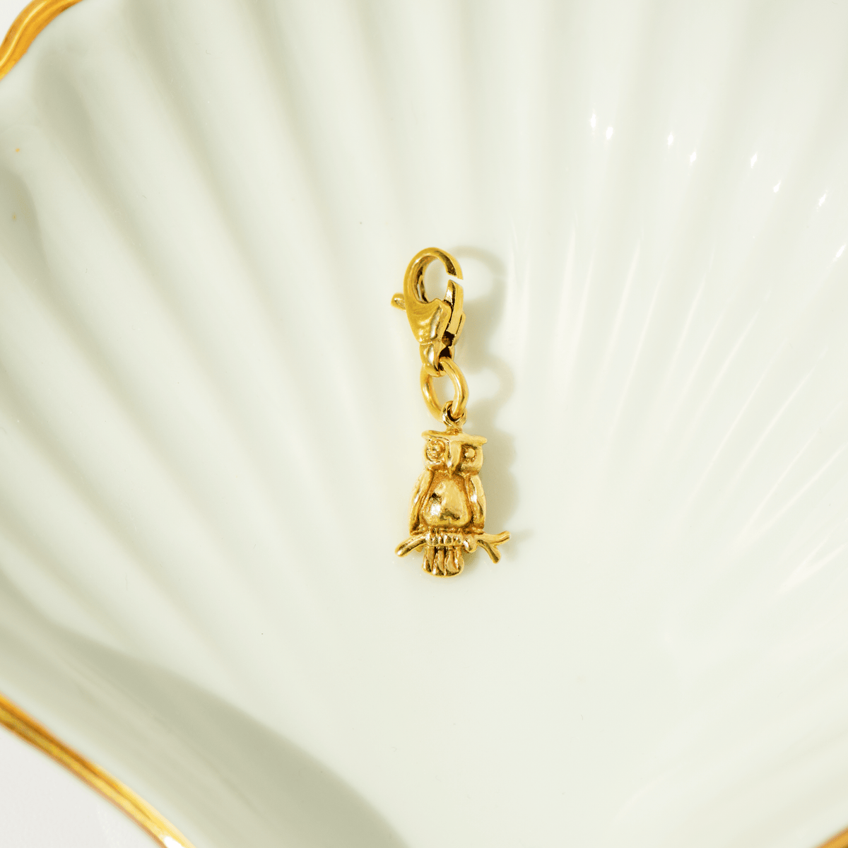 Eule Anhänger 8K Gelbgold Karabiner | Weisheit - Honey Jewelry