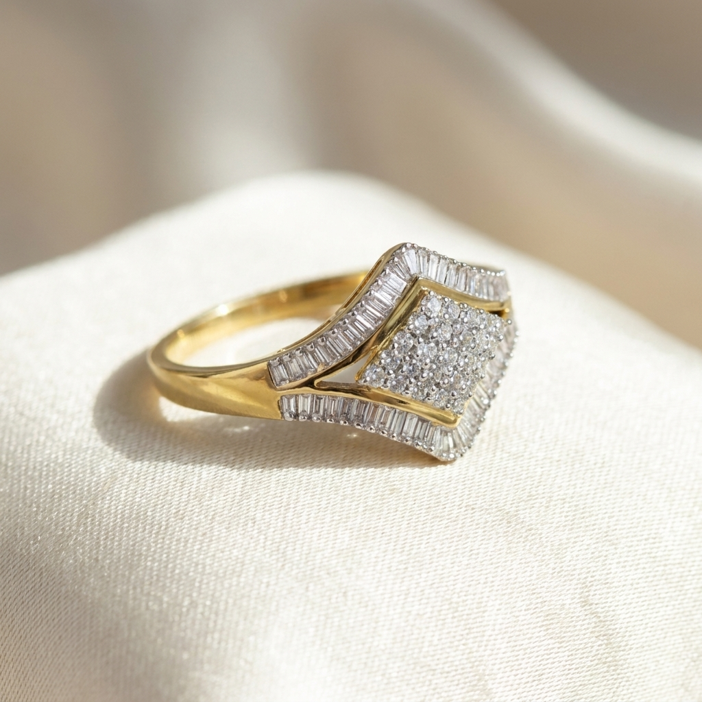 Geometrischer Diamantring aus 585er Gelbgold