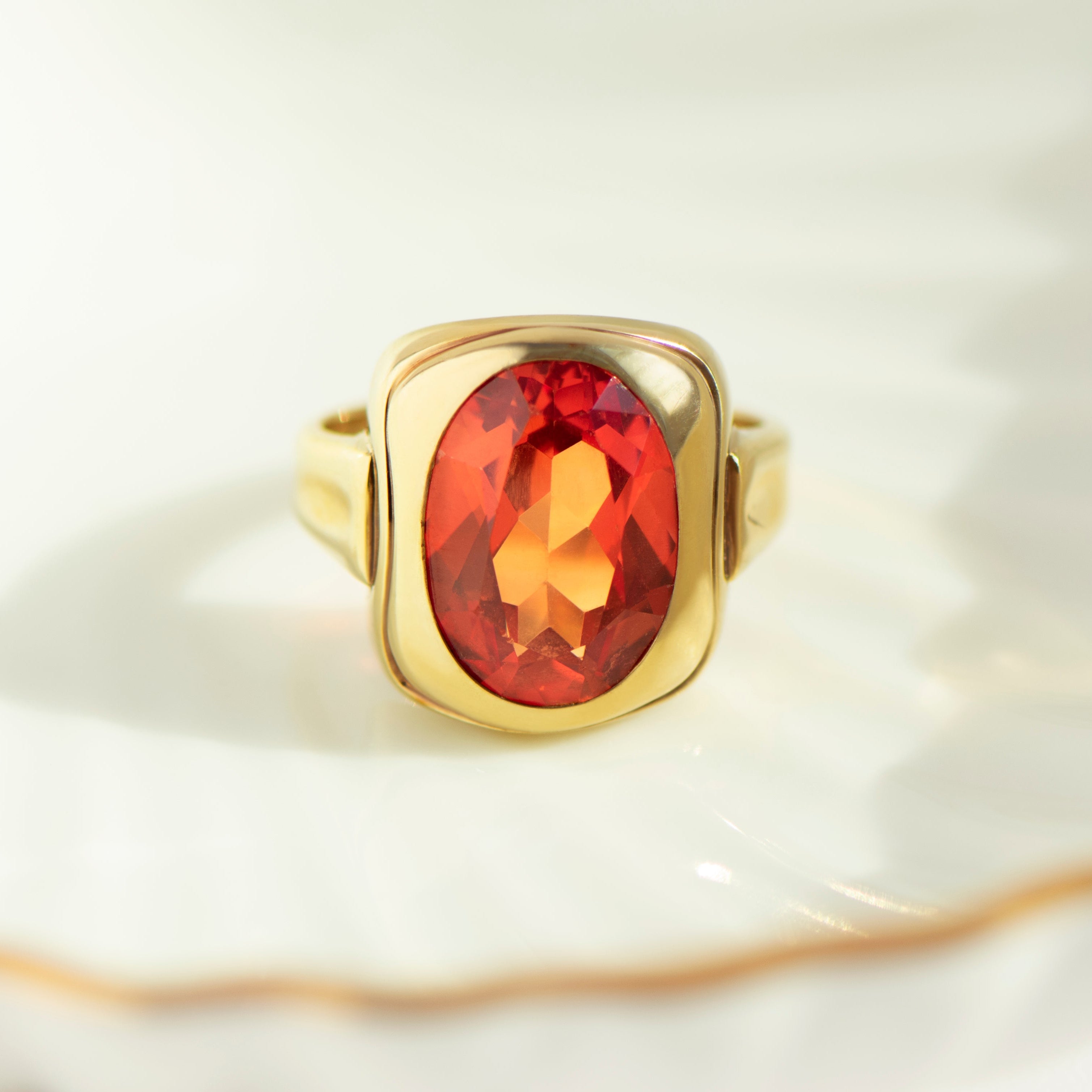 Granat-Ring aus 333er Gelbgold