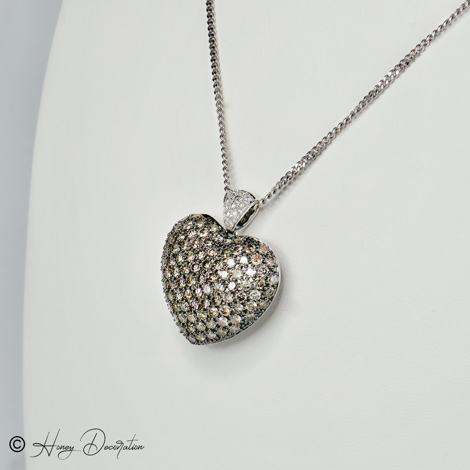 Herzförmiger Anhänger in 585er Gold mit Diamanten - Honey Jewelry