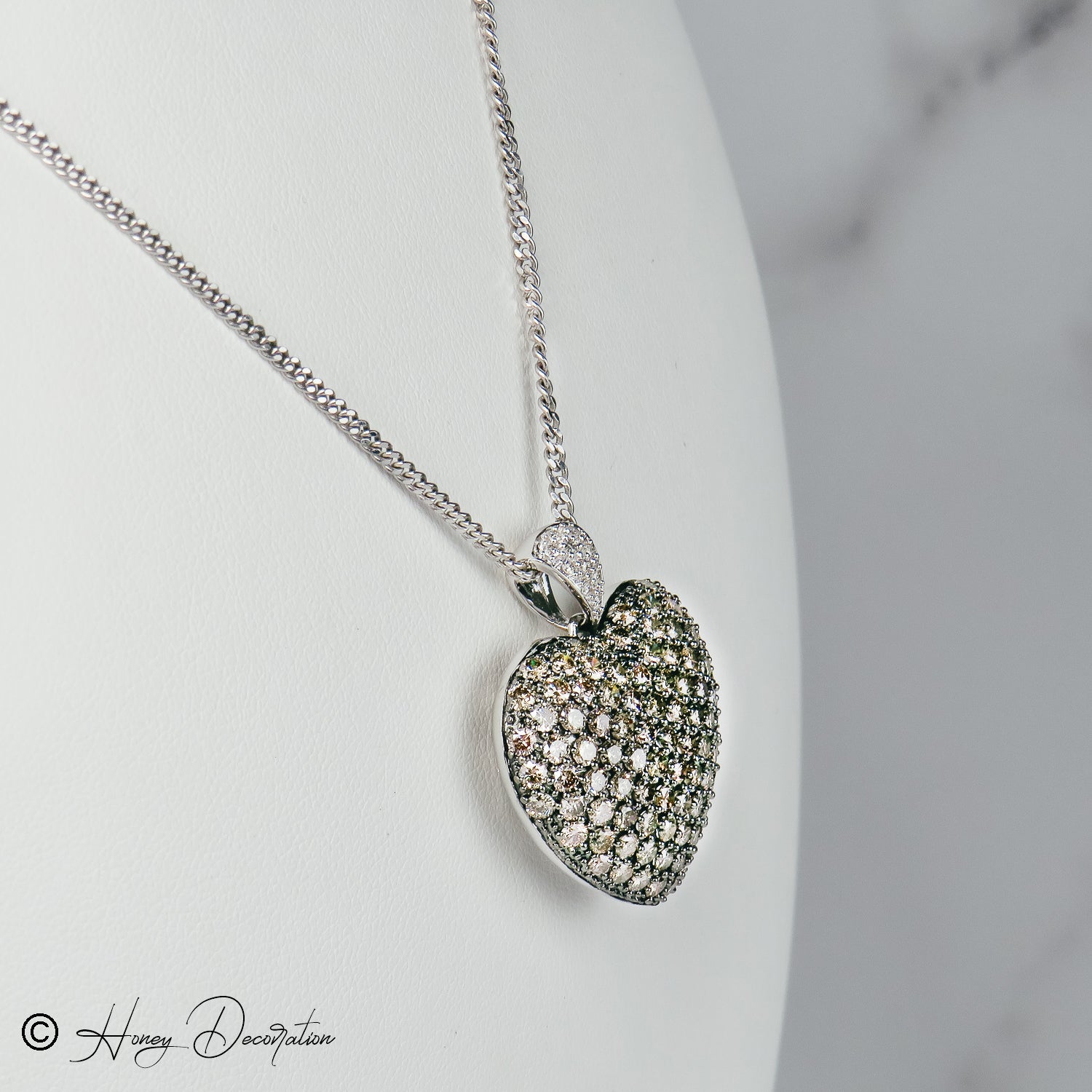 Herzförmiger Anhänger in 585er Gold mit Diamanten - Honey Jewelry