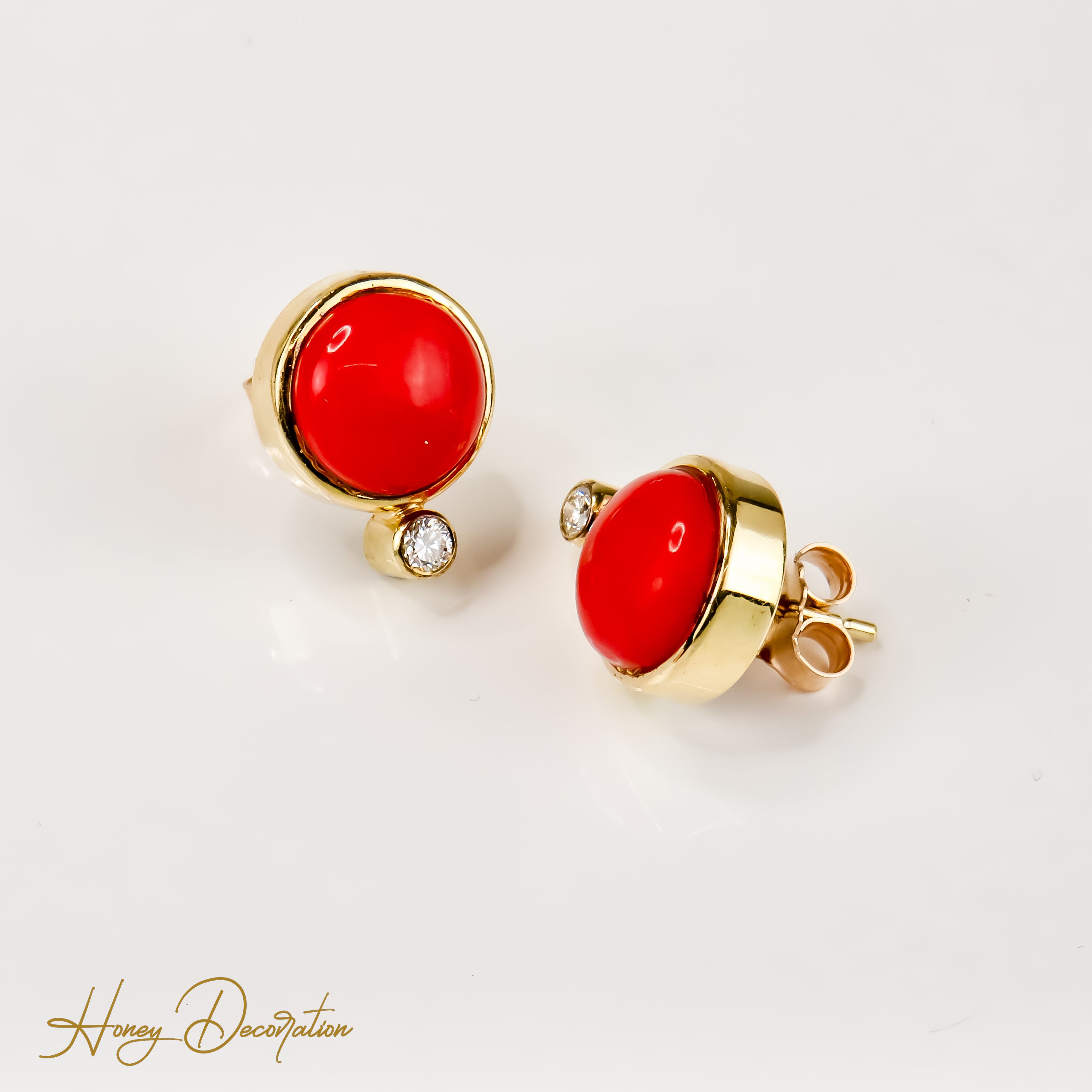 Coral earrings in 14 karat yellow gold