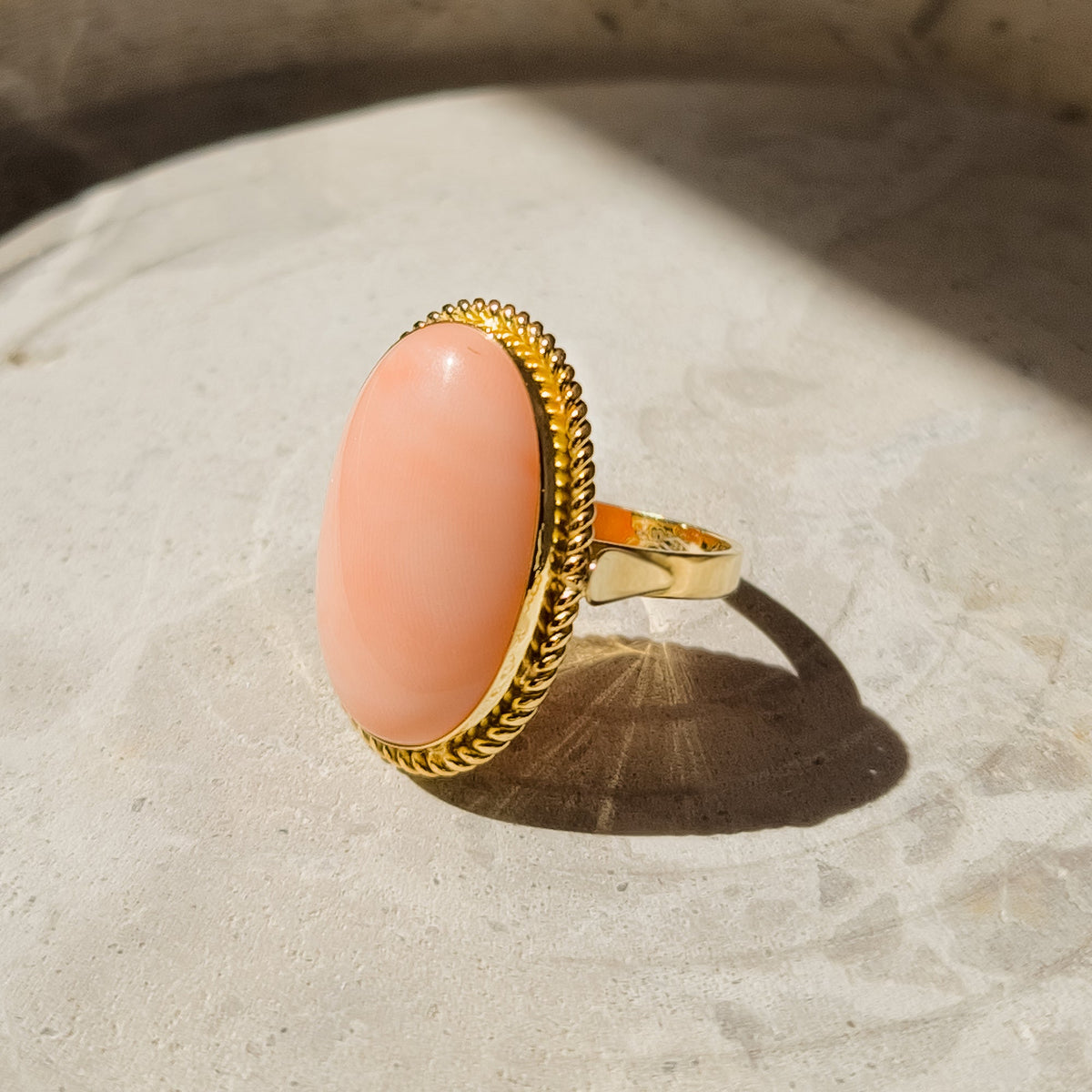 Korallenring, ein Naturschönheit in Gelbgol - Honey Jewelry