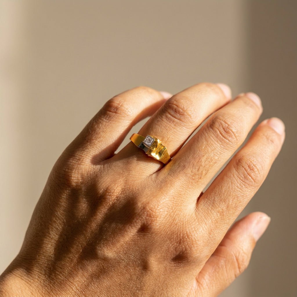 Lapponia Ring "Amalthea" aus 750 Gelbgold mit Diamant - Honey Jewelry
