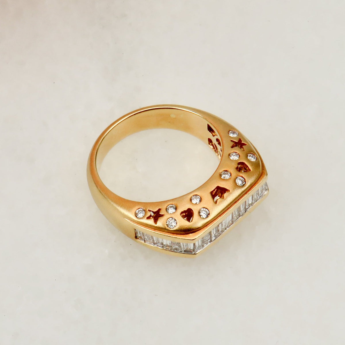 Luxuriöser 750er Goldring mit Mehrfach - Diamanten - Honey Jewelry